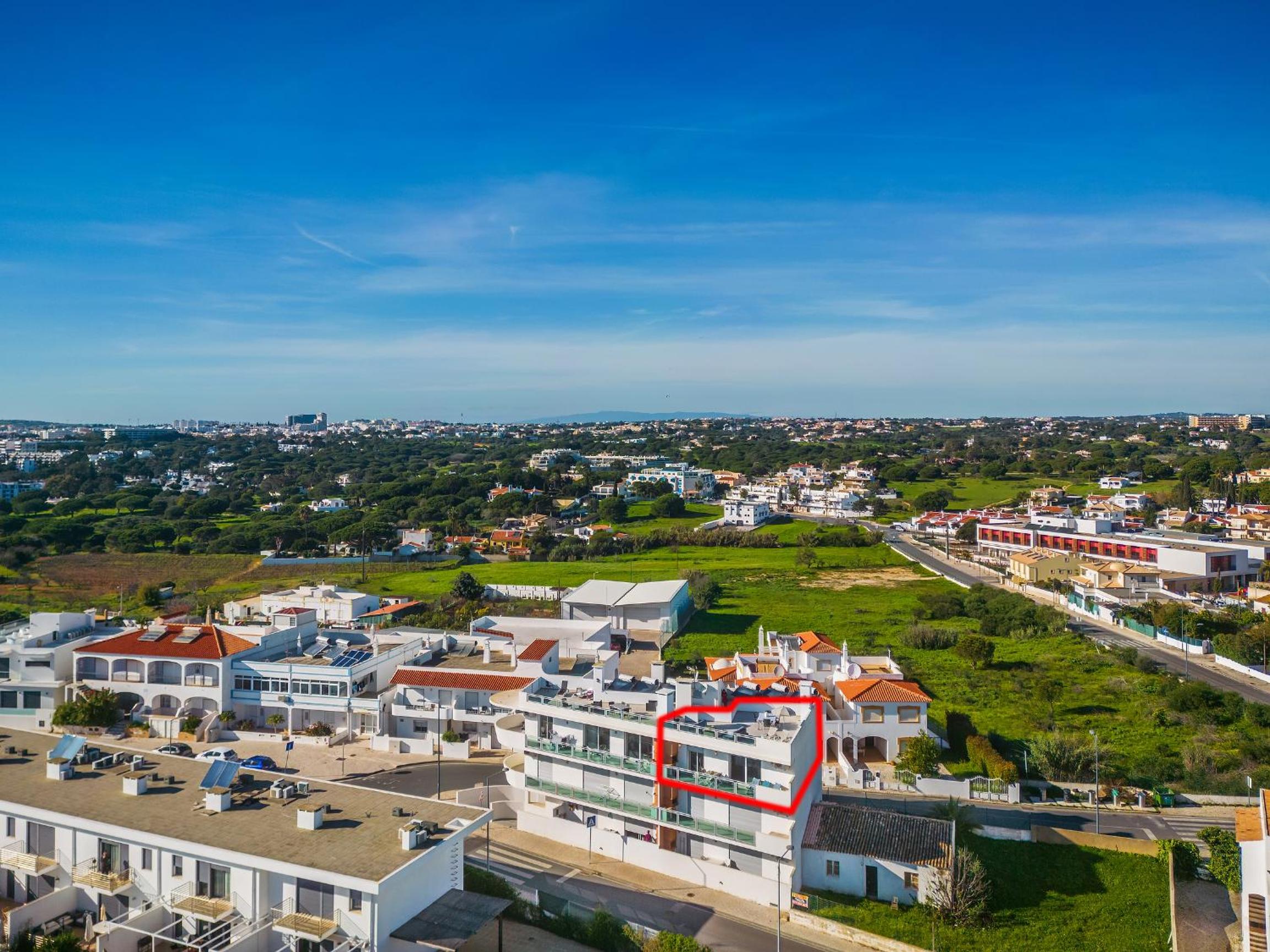 Hotel Apartamento Michel Sea View Algarve - Image 1