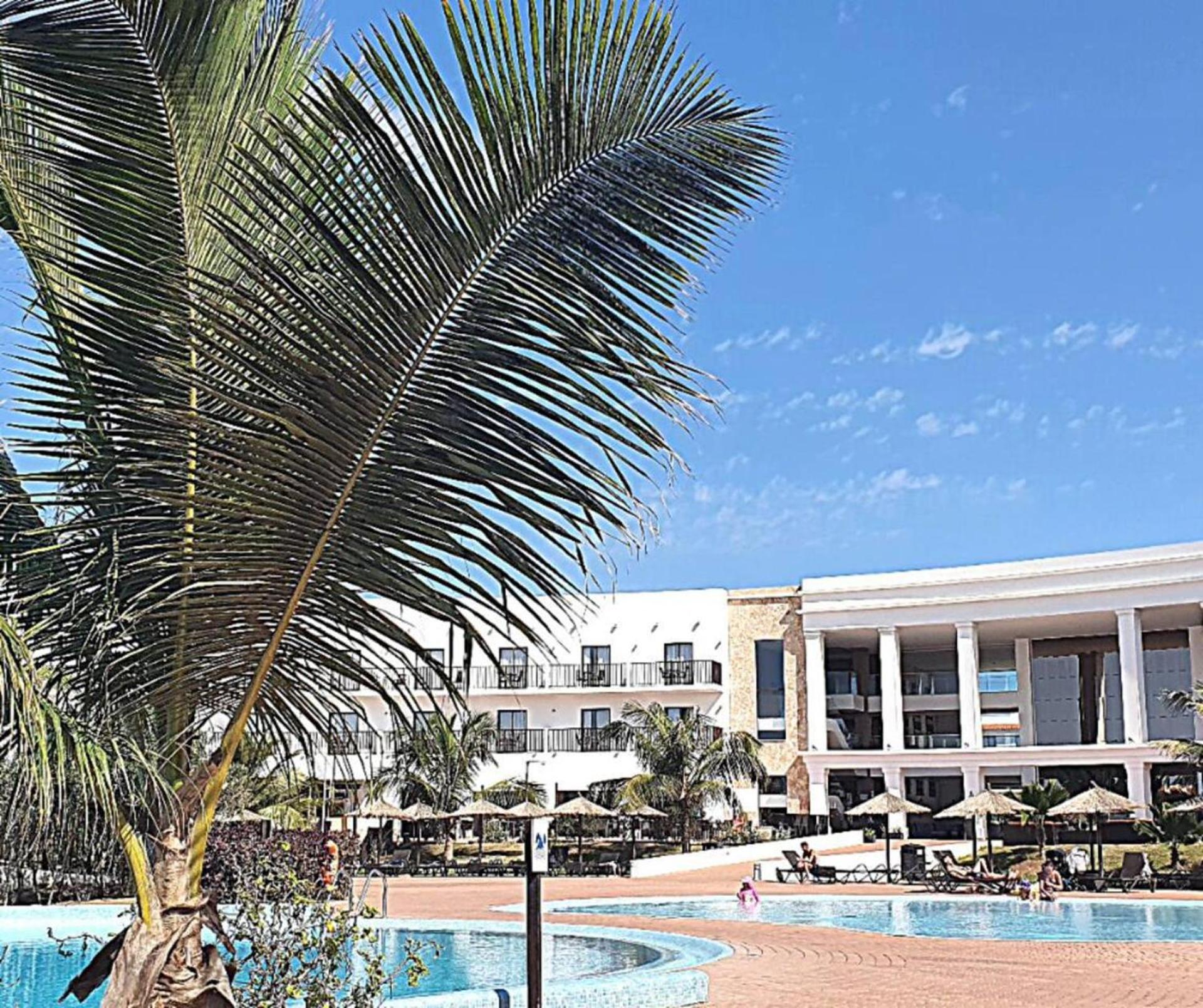 2 Bedrooms 2 Bathrooms pool view apartment