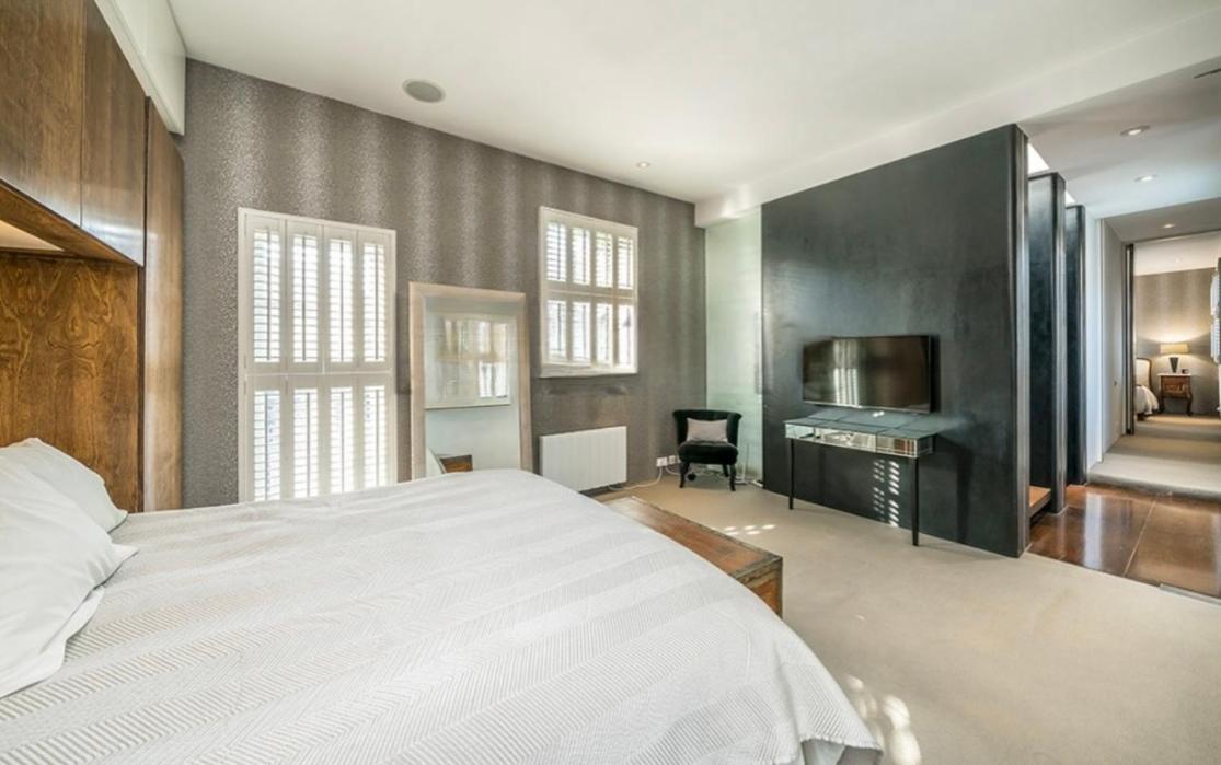 Unique,architecturally acclaimed,Notting Hill home