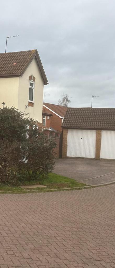 3 Bedroom House For Corporate Stays in Kettering view 3
