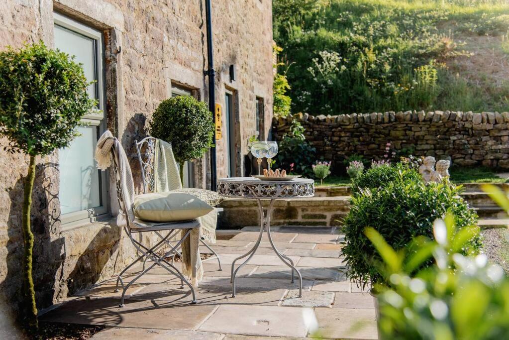 Luxury 4 Bed Dales Retreat Private Walled Garden All Ensuite Sleeps 8 SuperKing 1 Double 2 King 1 view 5