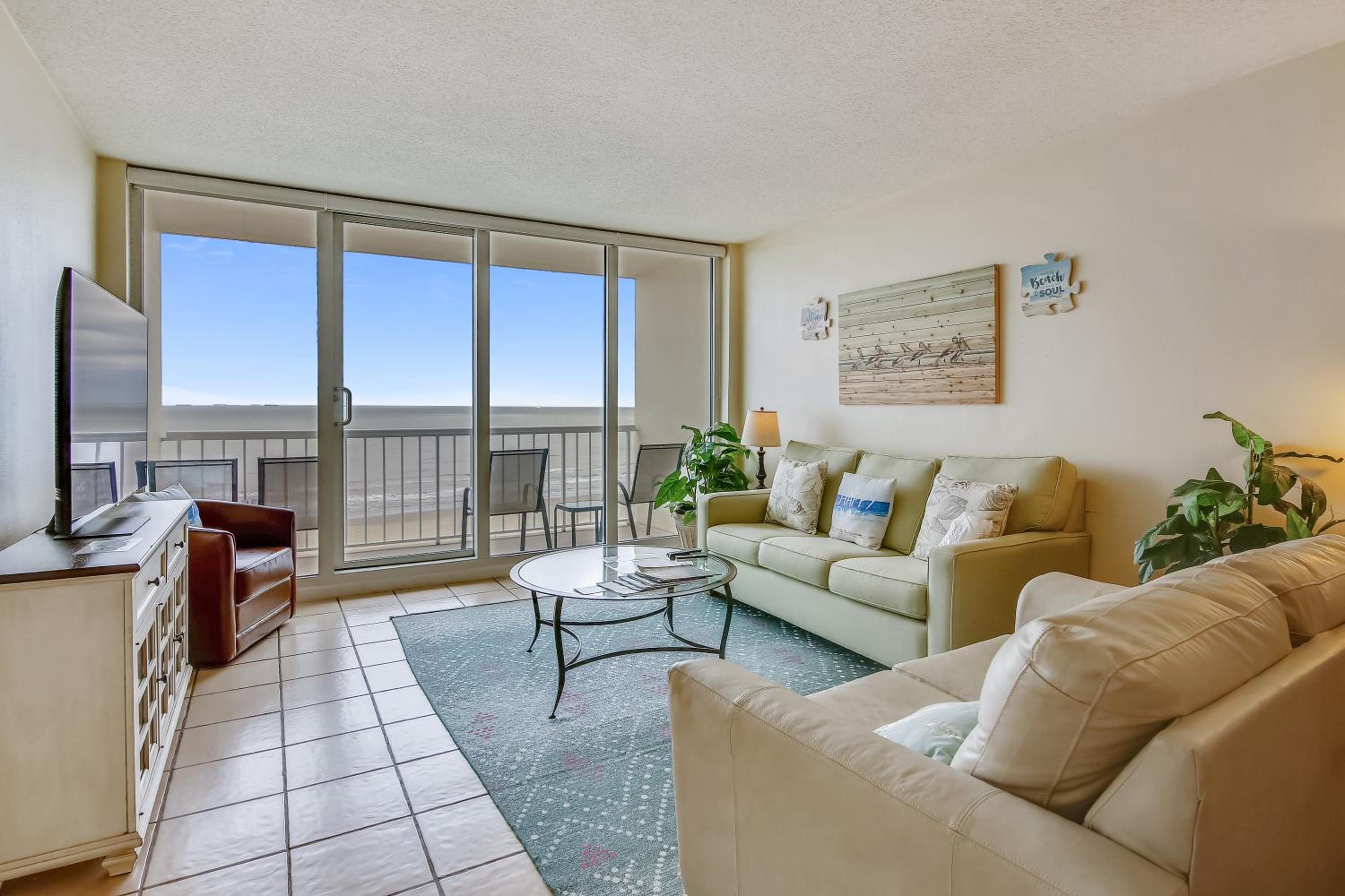 Galvestonian 1002-Beachfront Getaway