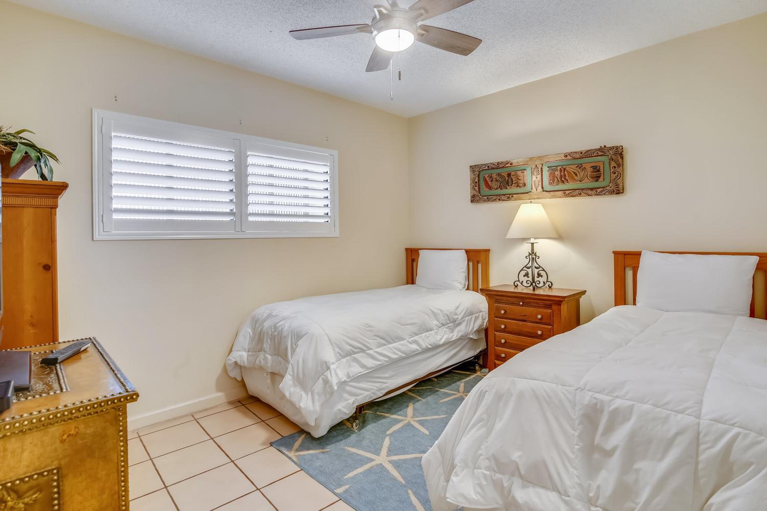 Galvestonian 1002-Beachfront Getaway