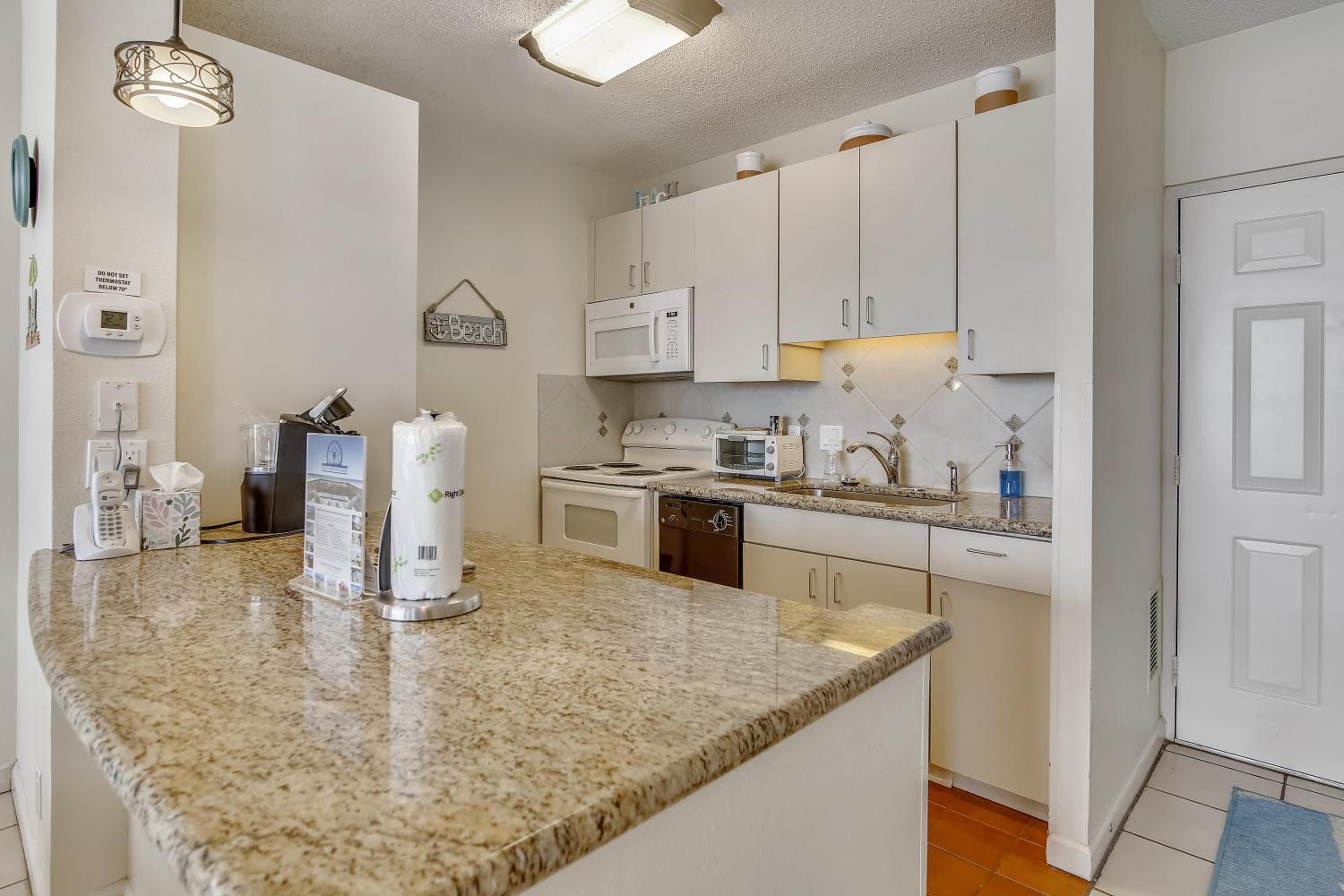 Galvestonian 1002-Beachfront Getaway