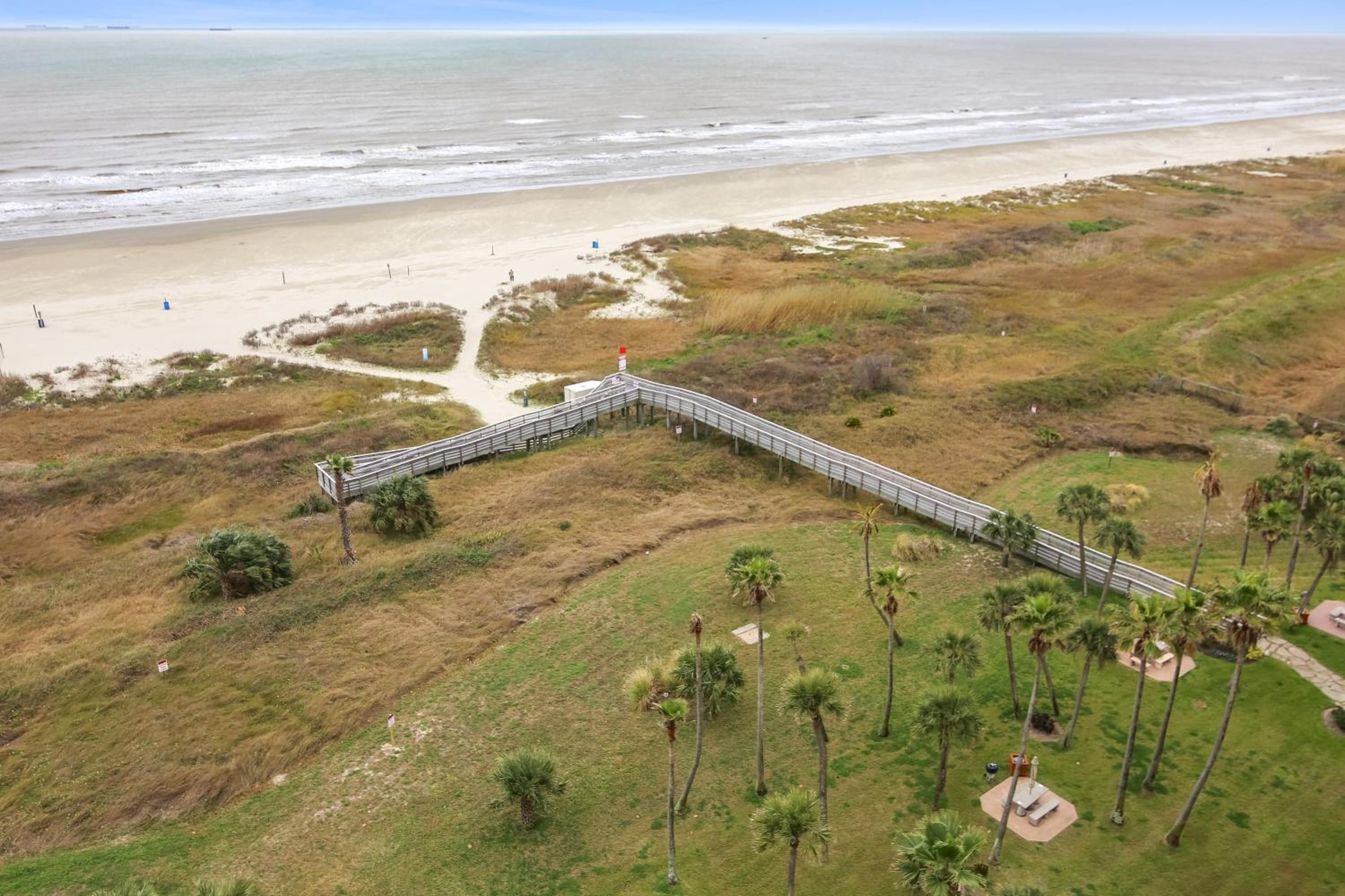 Galvestonian 1002-Beachfront Getaway