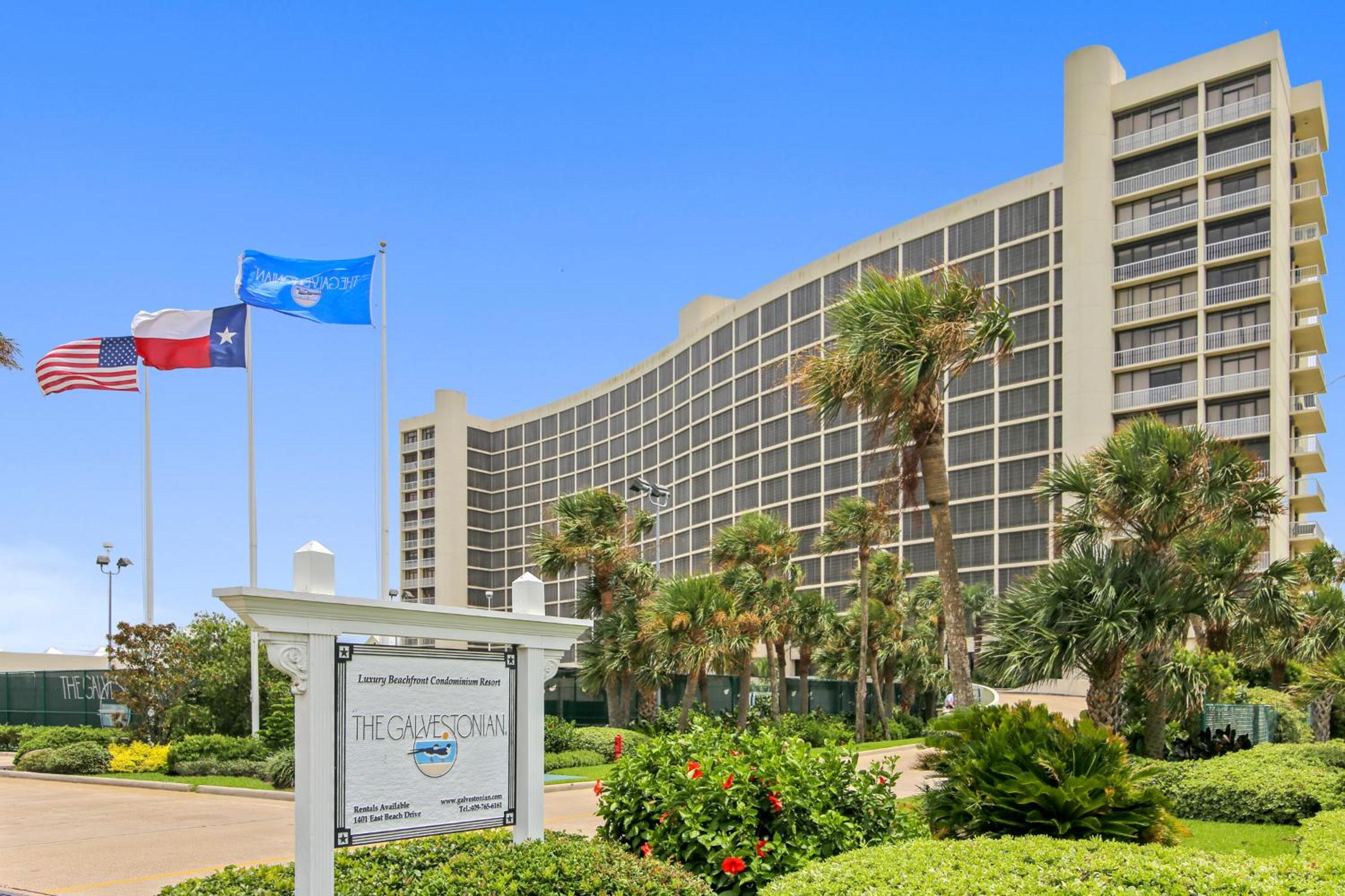 Galvestonian 1002-Beachfront Getaway