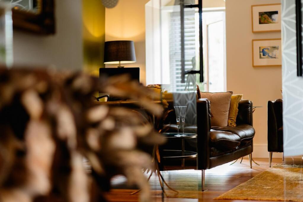 Luxury 4 Bed Dales Retreat Private Walled Garden All Ensuite Sleeps 8 SuperKing 1 Double 2 King 1 view 4