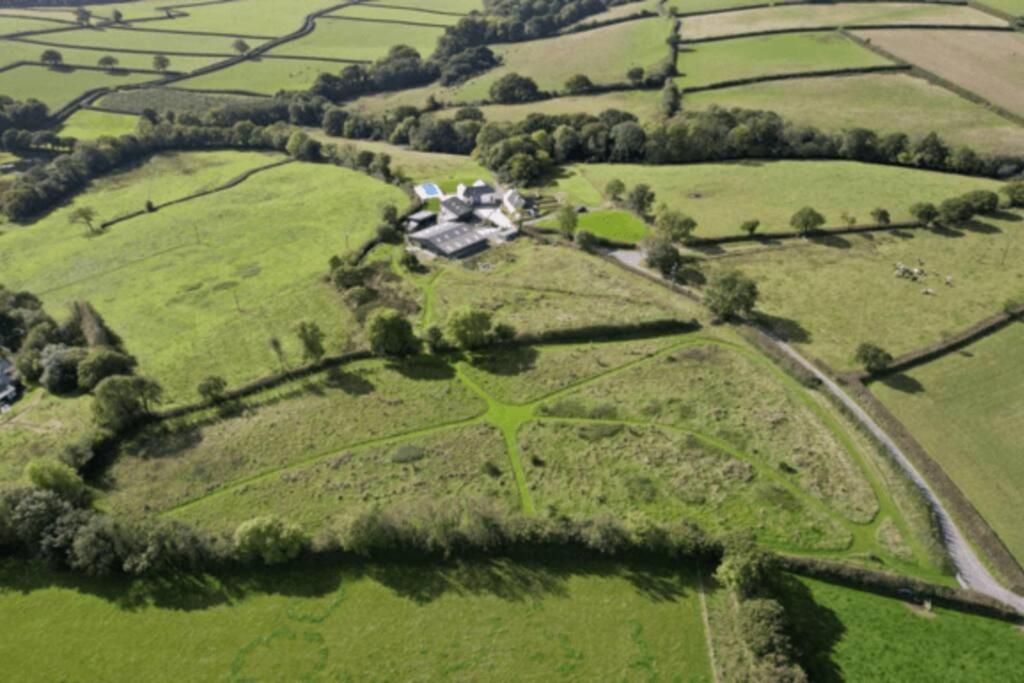 UpAlong Cottage - HiddenDevon view 2