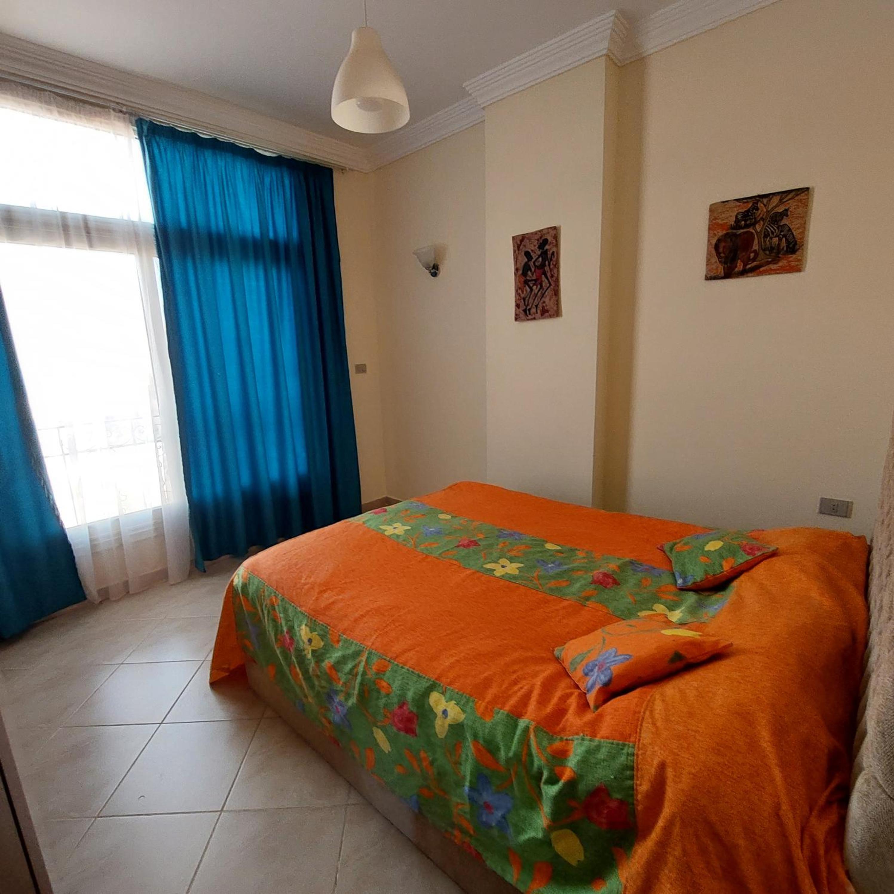 Sea View apartment on the promenade view 5