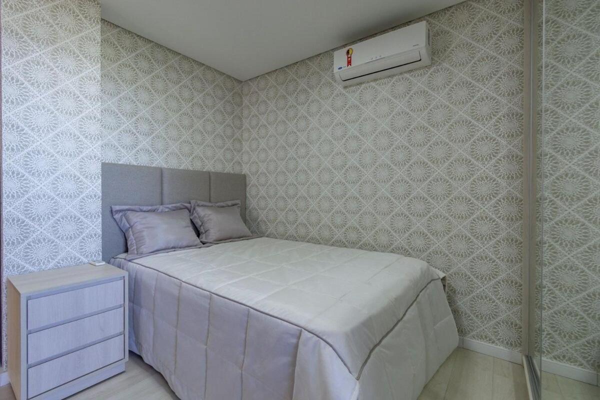 Rosa Edifício Solar da Encosta