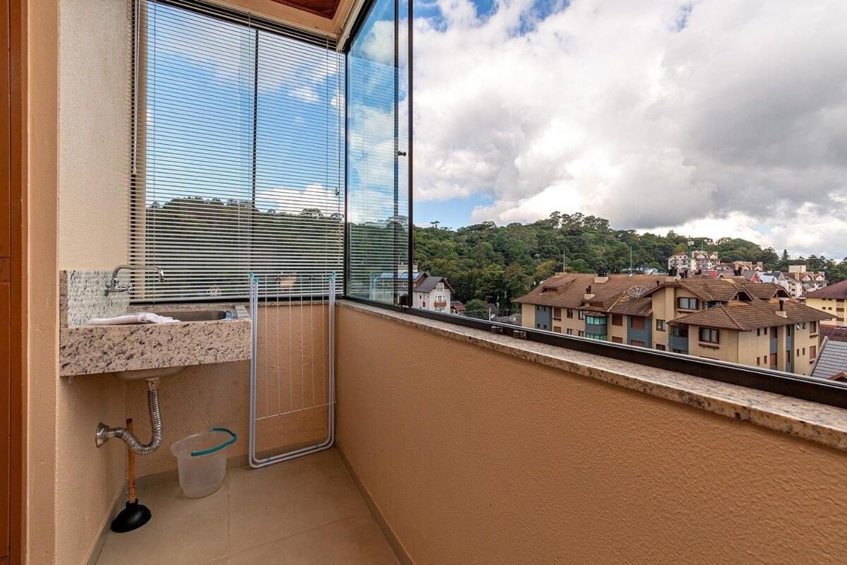 Rosa Edifício Mirante da Colina