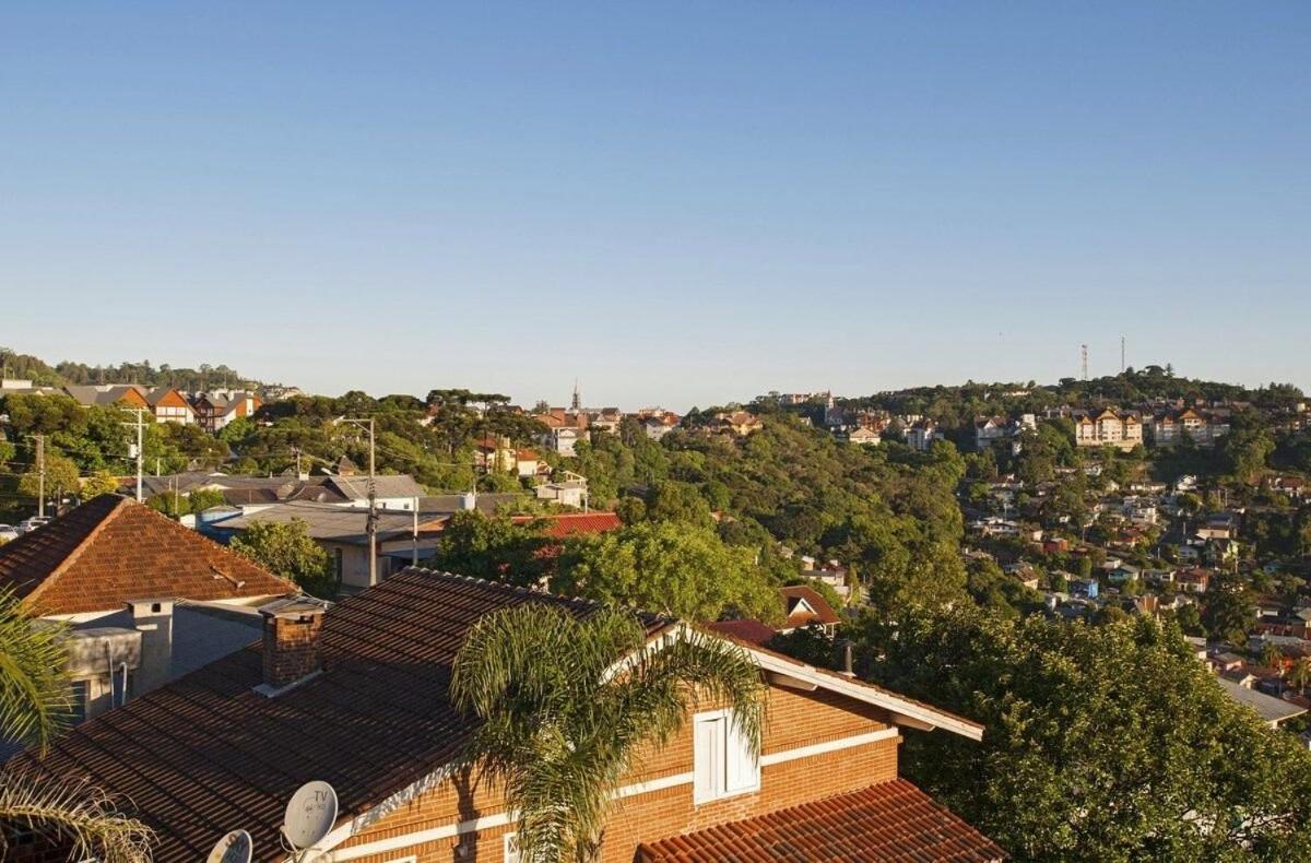 Rosa Edifício Lés Residénce