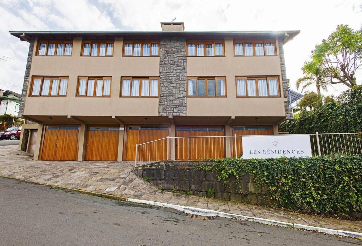 Rosa Edifício Lés Residénce