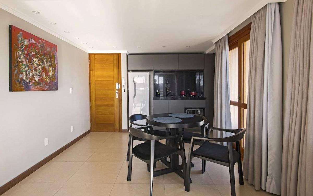 Rosa Edifício Lés Residénce