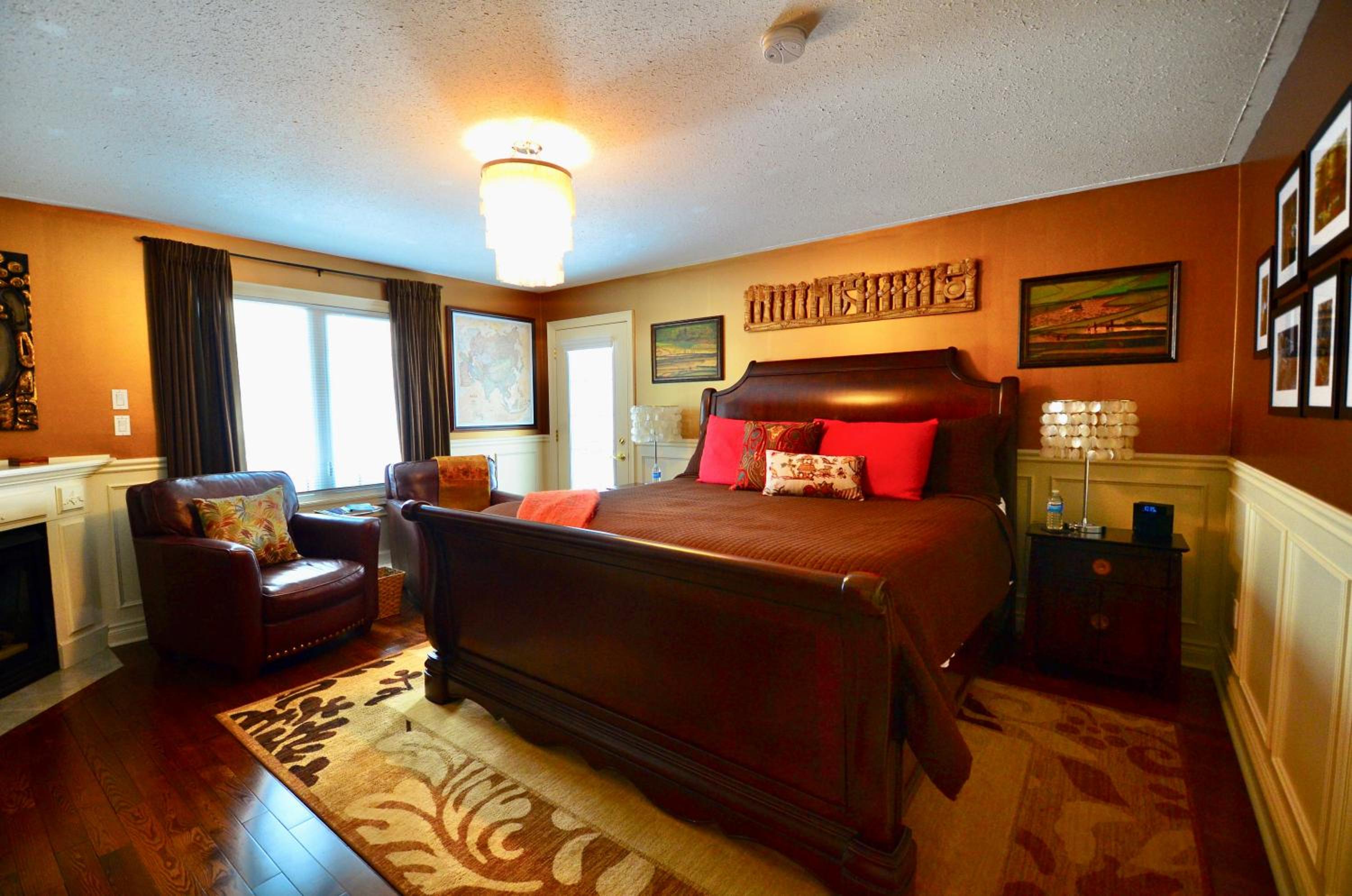 Explorer House Bed & Breakfast
