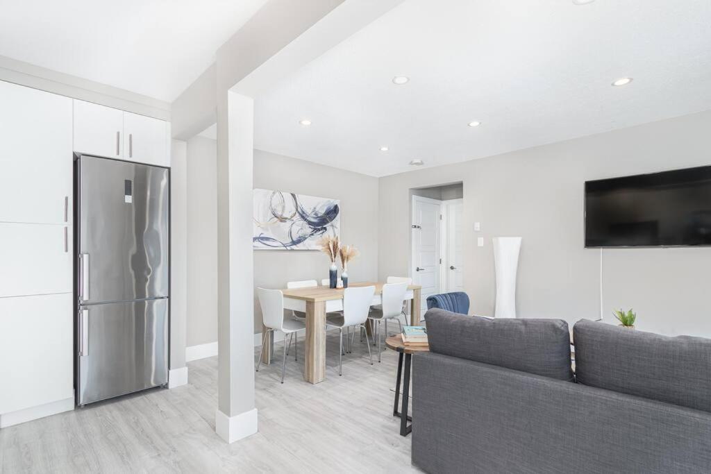 Modern & Stylish 1-Bedroom Unit