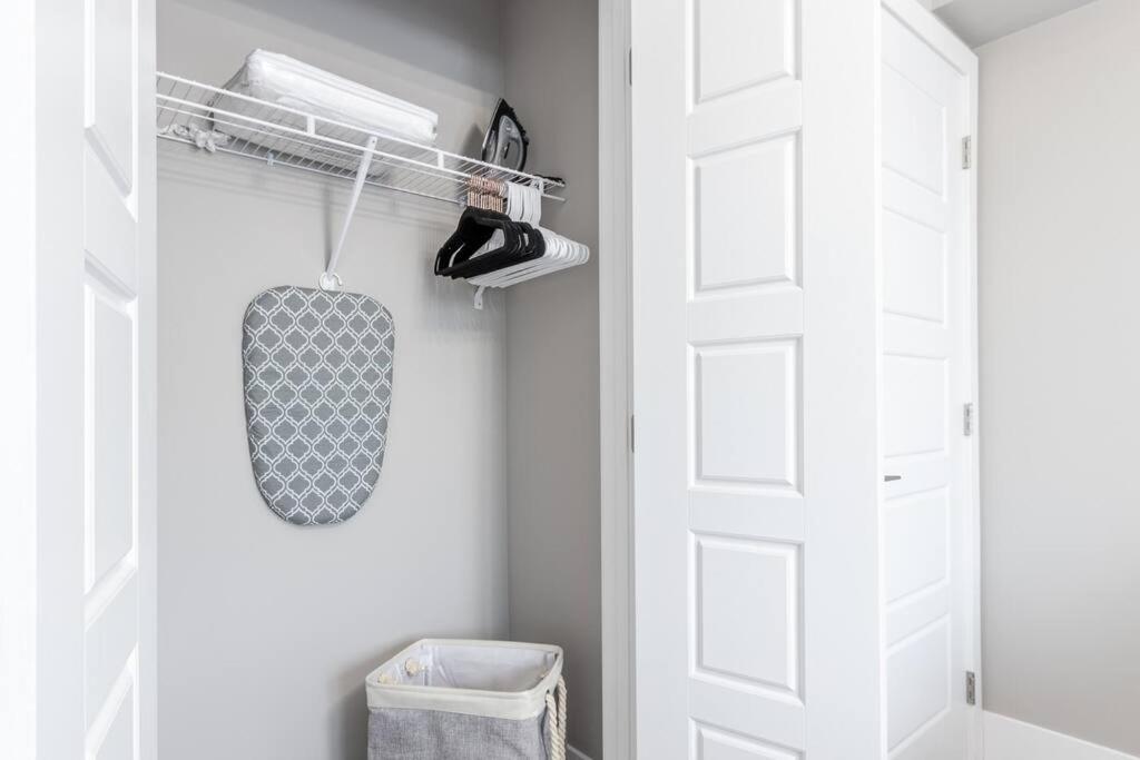 Modern & Stylish 1-Bedroom Unit