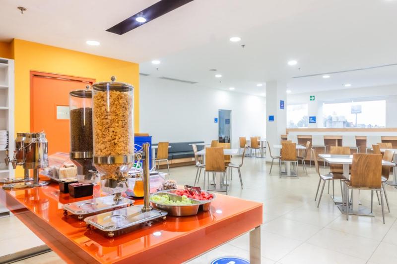 Sleep Inn Leon Antares
