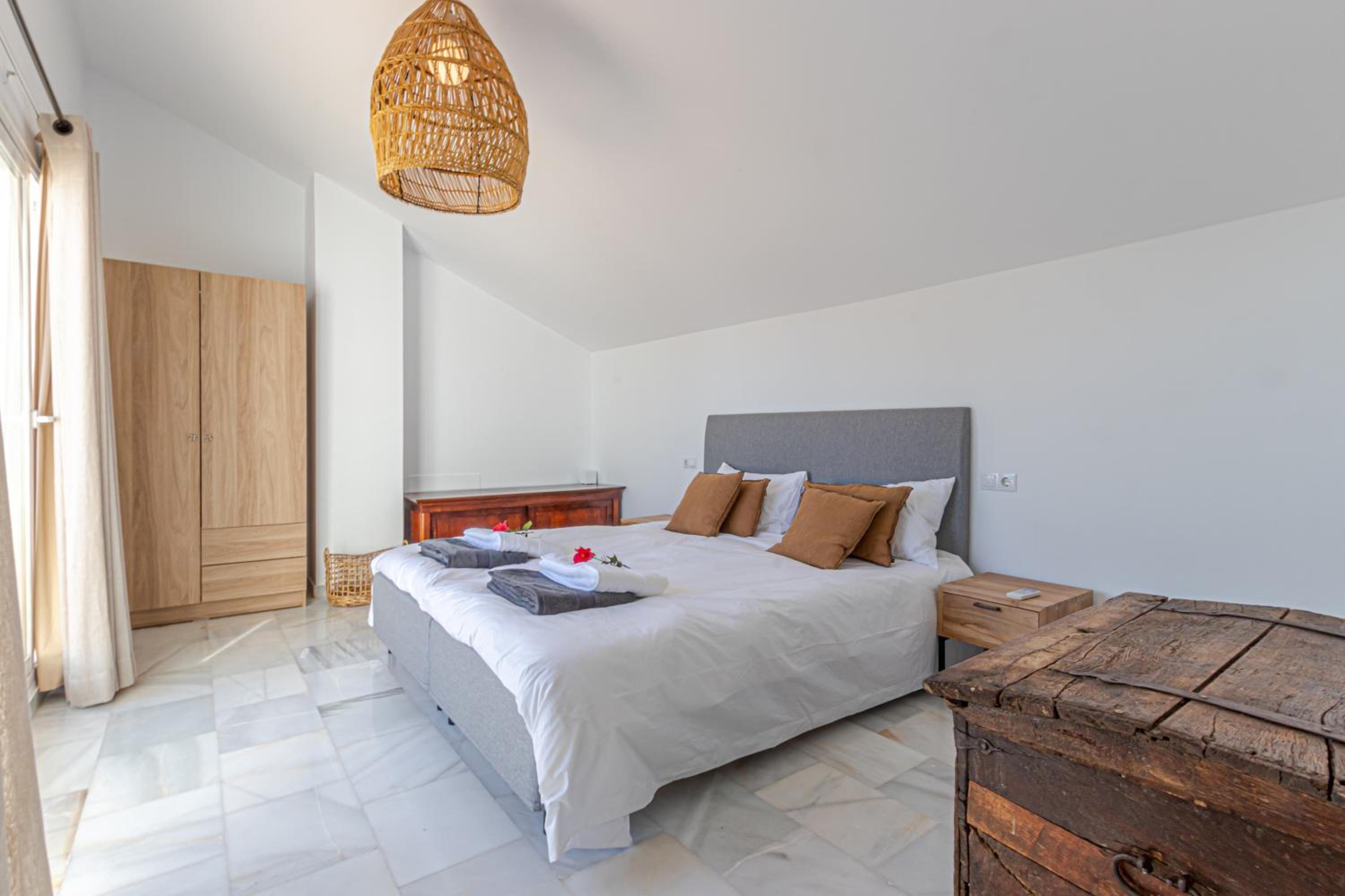 Luxury Villa Andalucia Seaview Private Pool close to Centre