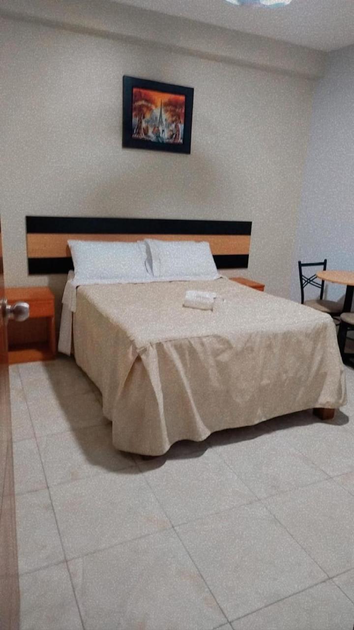 Hostal Parisuite view 5