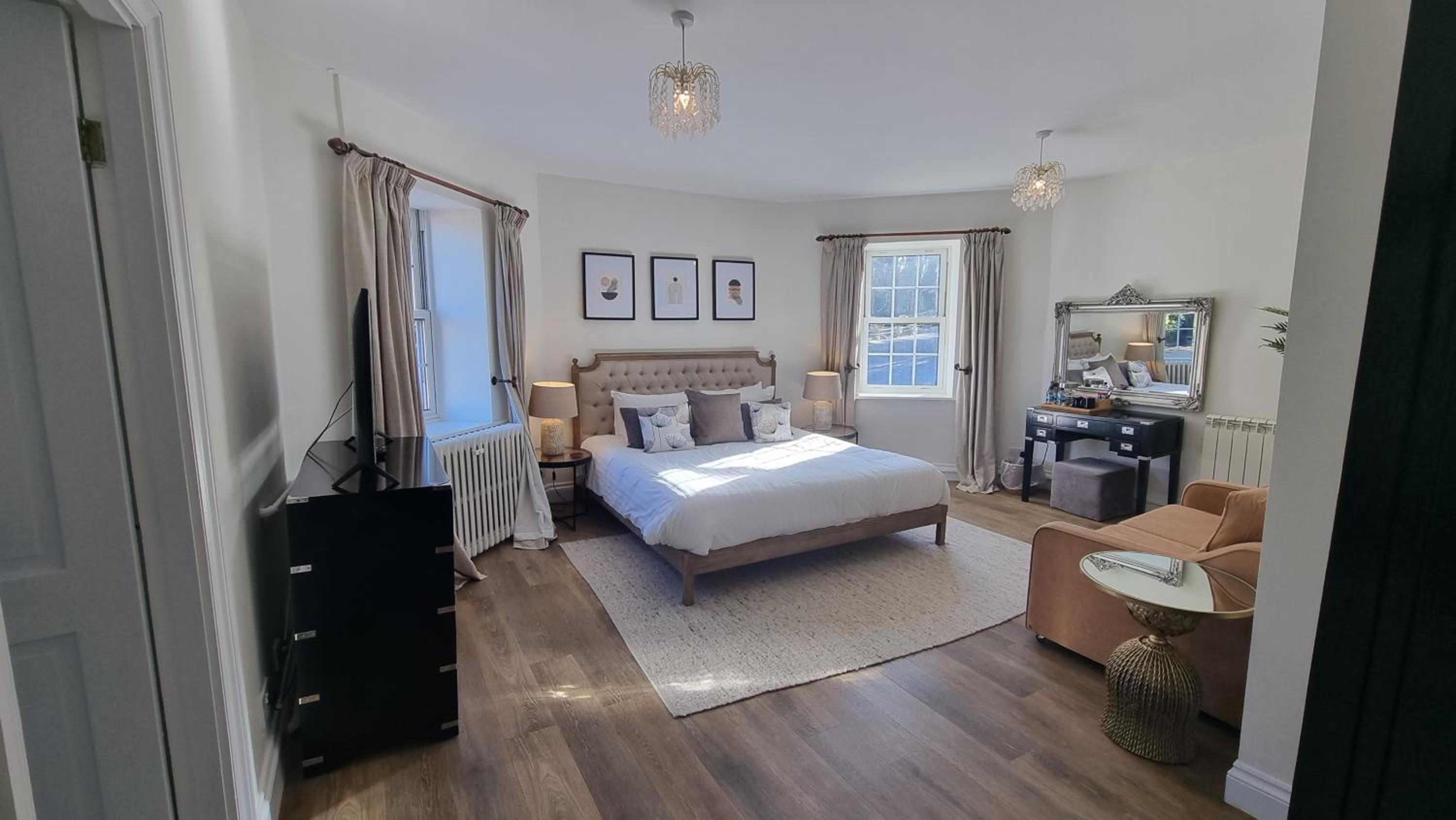 Fox & Hounds Country Hotel