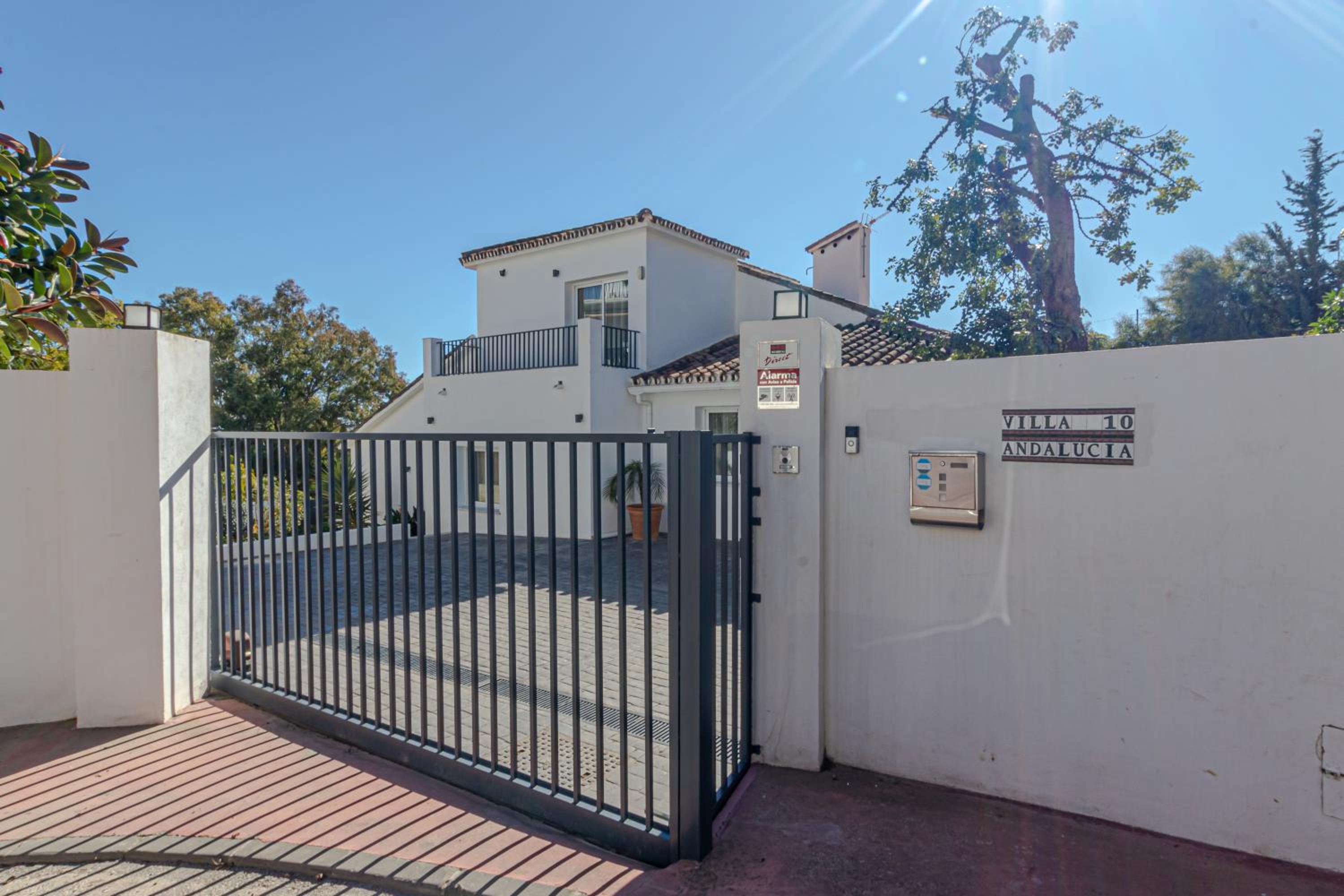 Luxury Villa Andalucia Seaview Private Pool close to Centre