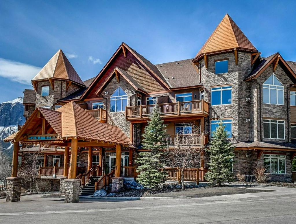 Stoneridge Mountain Resort managed by Little Sister Getaways