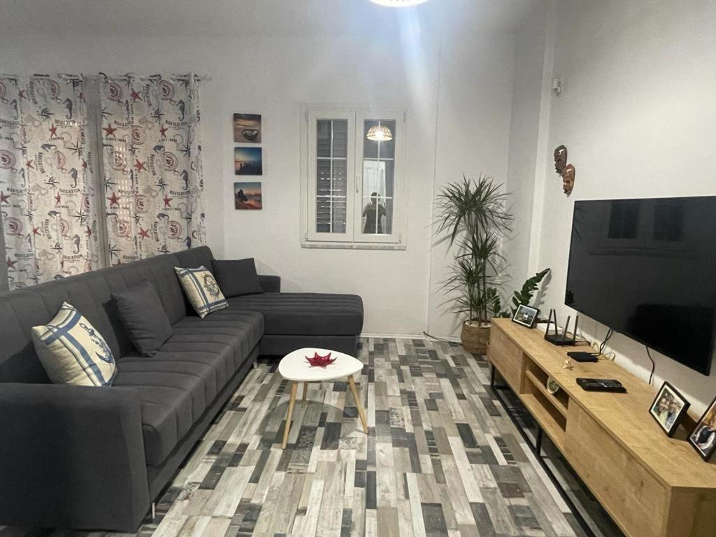 Cozy beach apartment photo 5