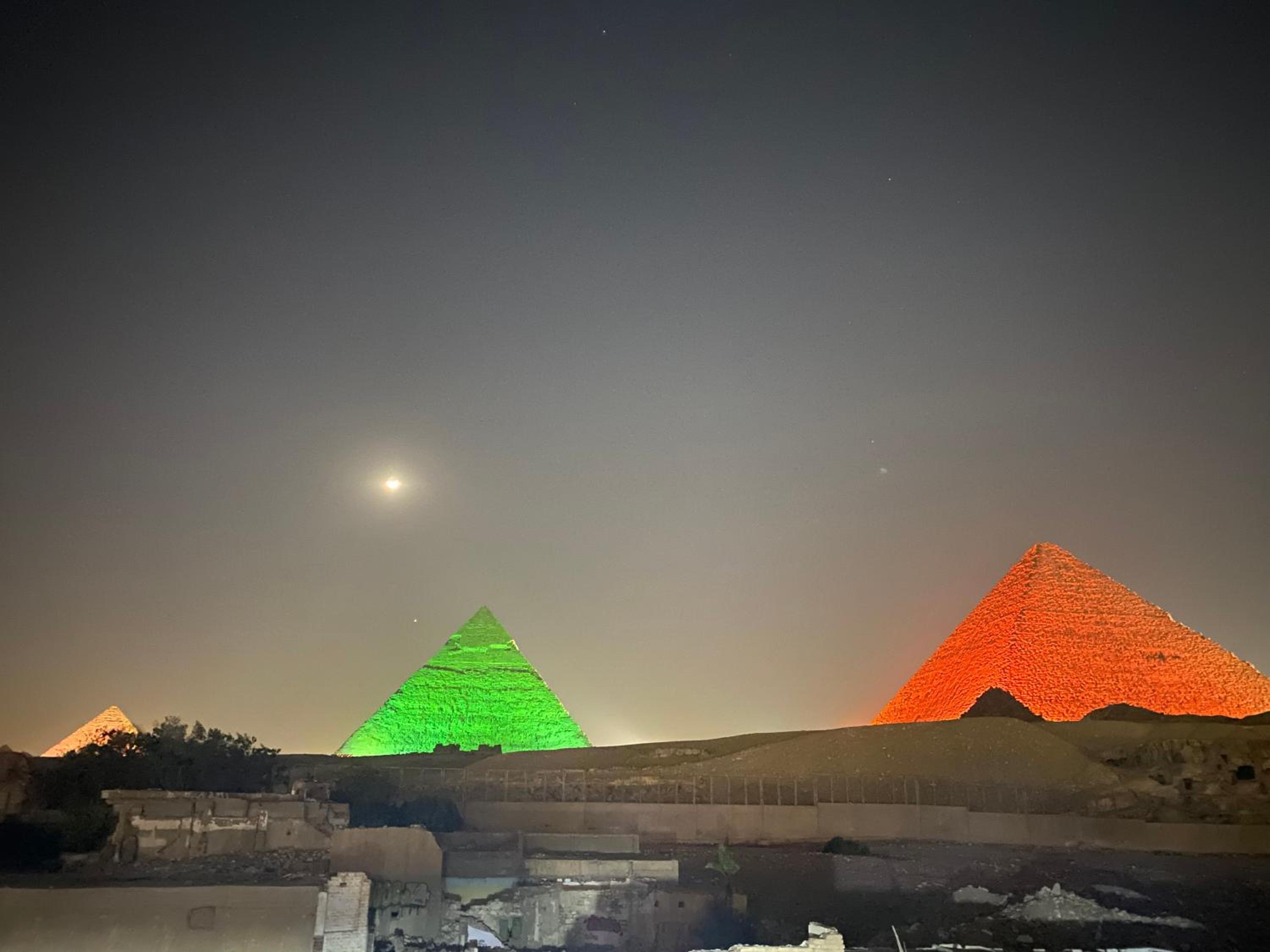 Pyramids Lounge Guest House