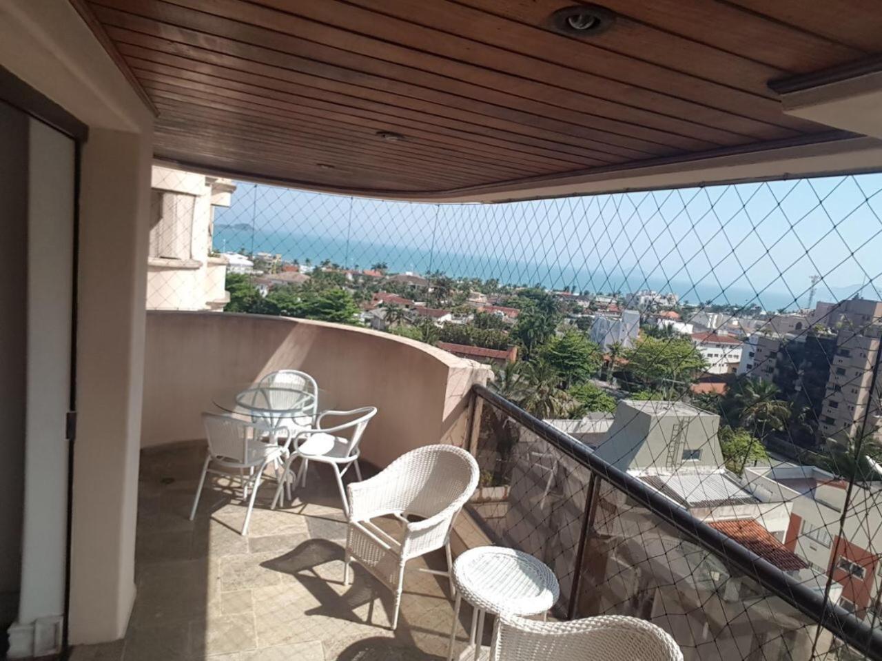 Lindo apto com VISTA MAR - Enseada Guarujá