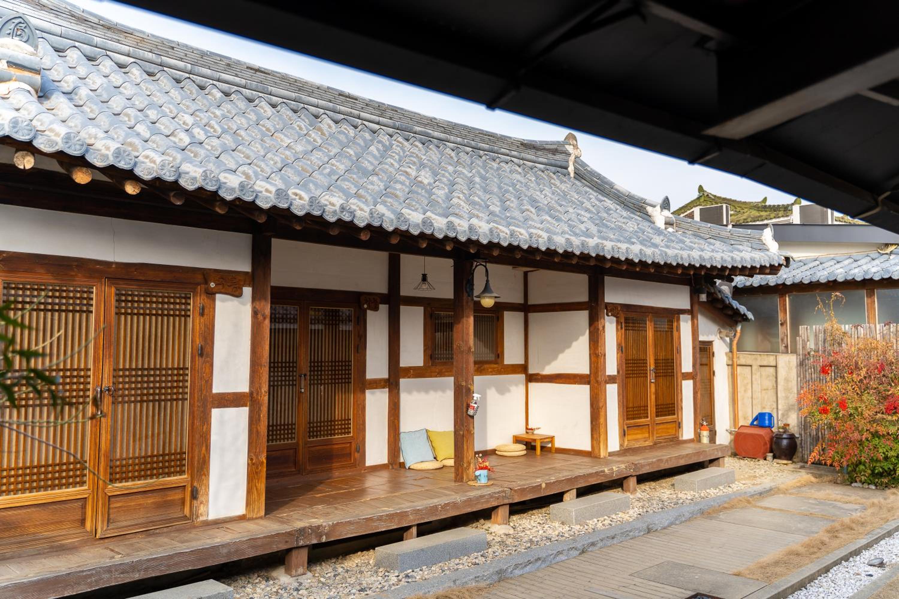 Sarangroo