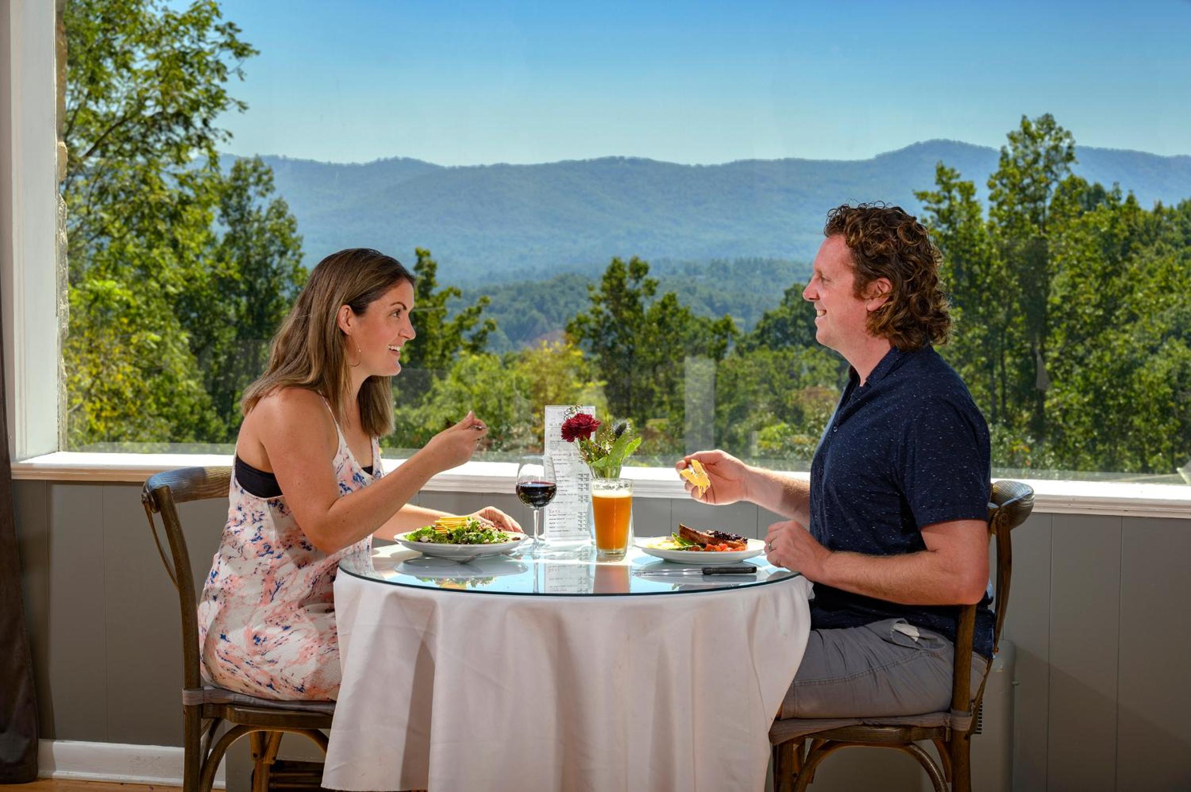 Echo Mountain Inn