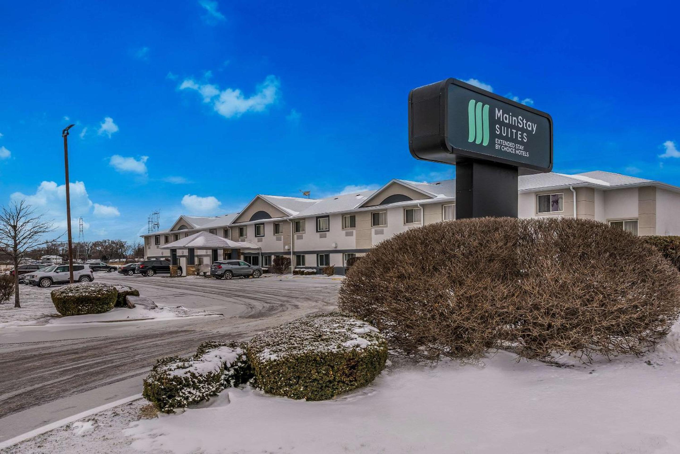 MainStay Suites Joliet I-80 view 3