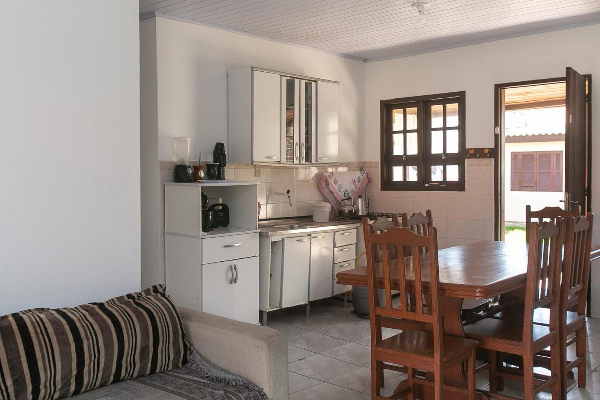 Casa com churrasqueira prox a Praia de Cidreira RS
