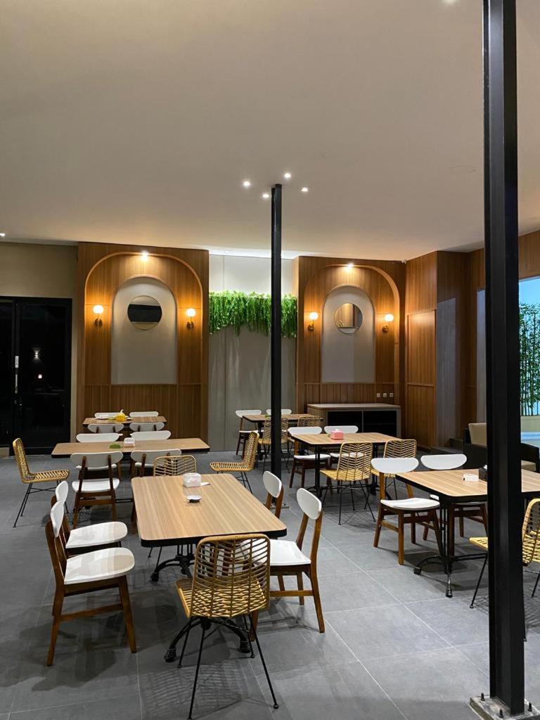Cempaka Mas Hotel, Jombang - 22