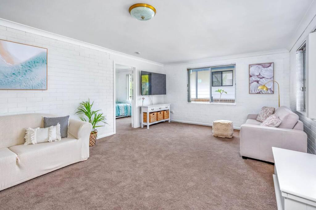 Family Tides - Old Bar Holiday Rentals