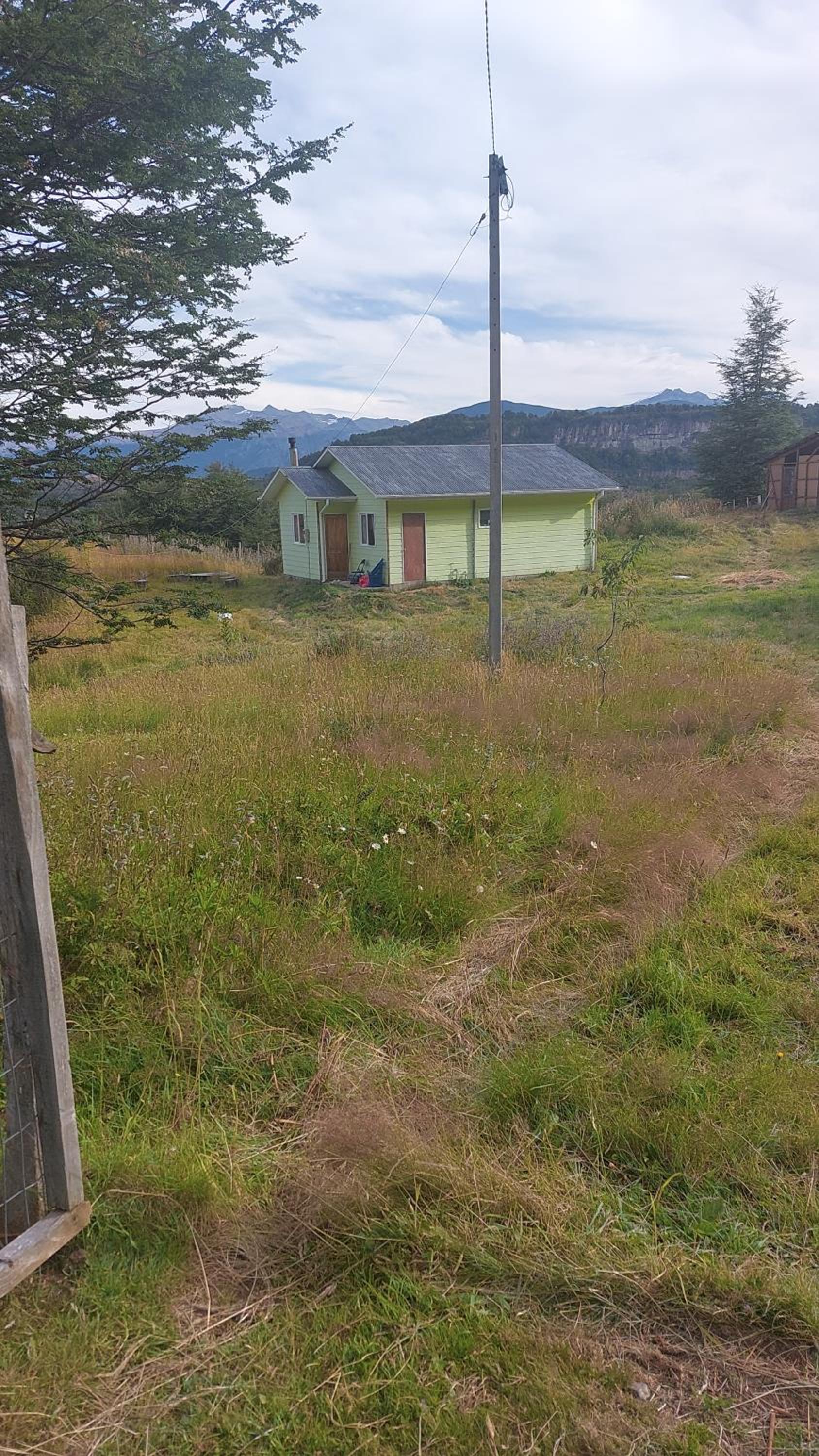 cabaña a 13 km de coyhaique camino lago atravesado, últimos 300 metros para vehículos 4x4