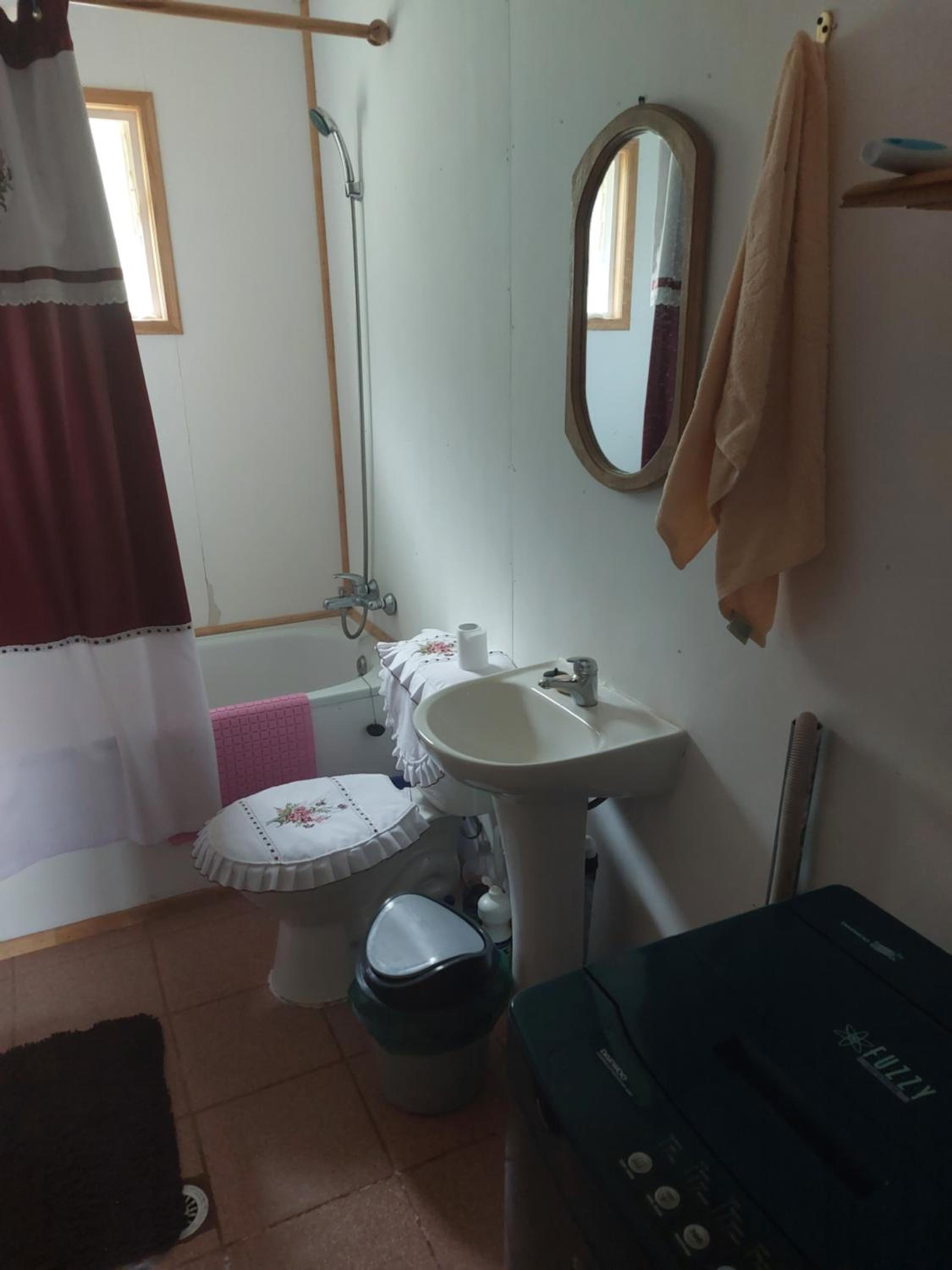 cabaña a 13 km de coyhaique camino lago atravesado, últimos 300 metros para vehículos 4x4