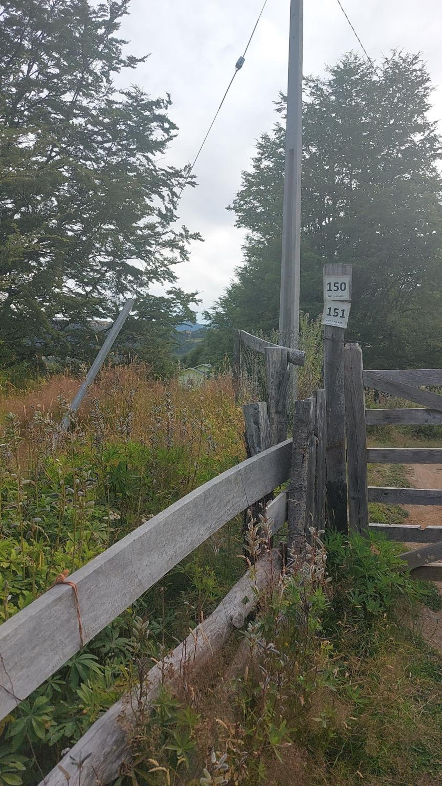 cabaña a 13 km de coyhaique camino lago atravesado, últimos 300 metros para vehículos 4x4
