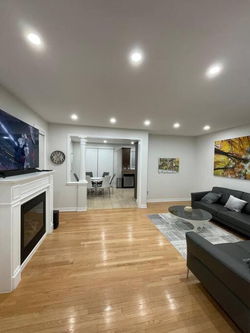 Luxury 4-Bedrooms Home…