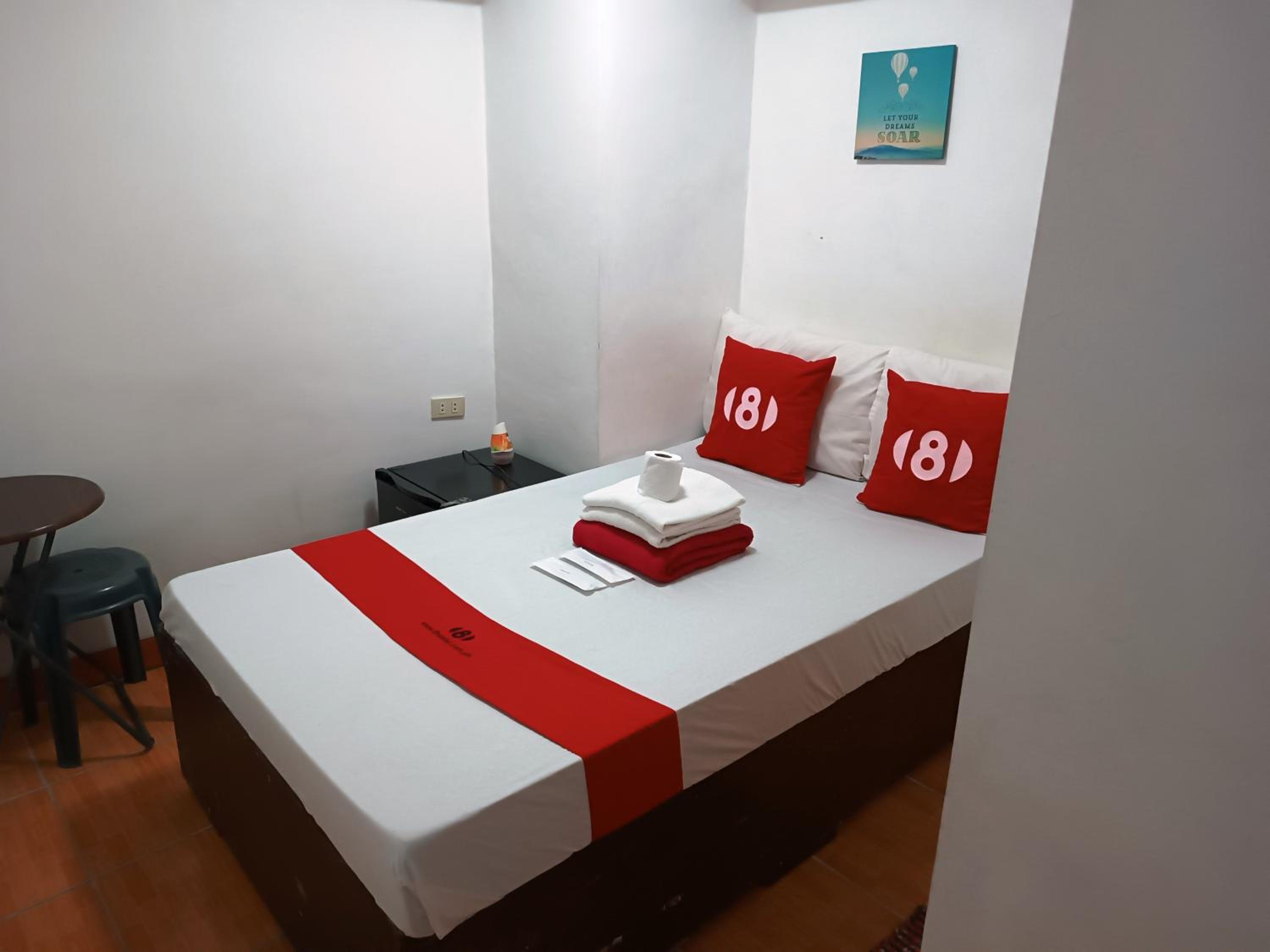 8Hostel