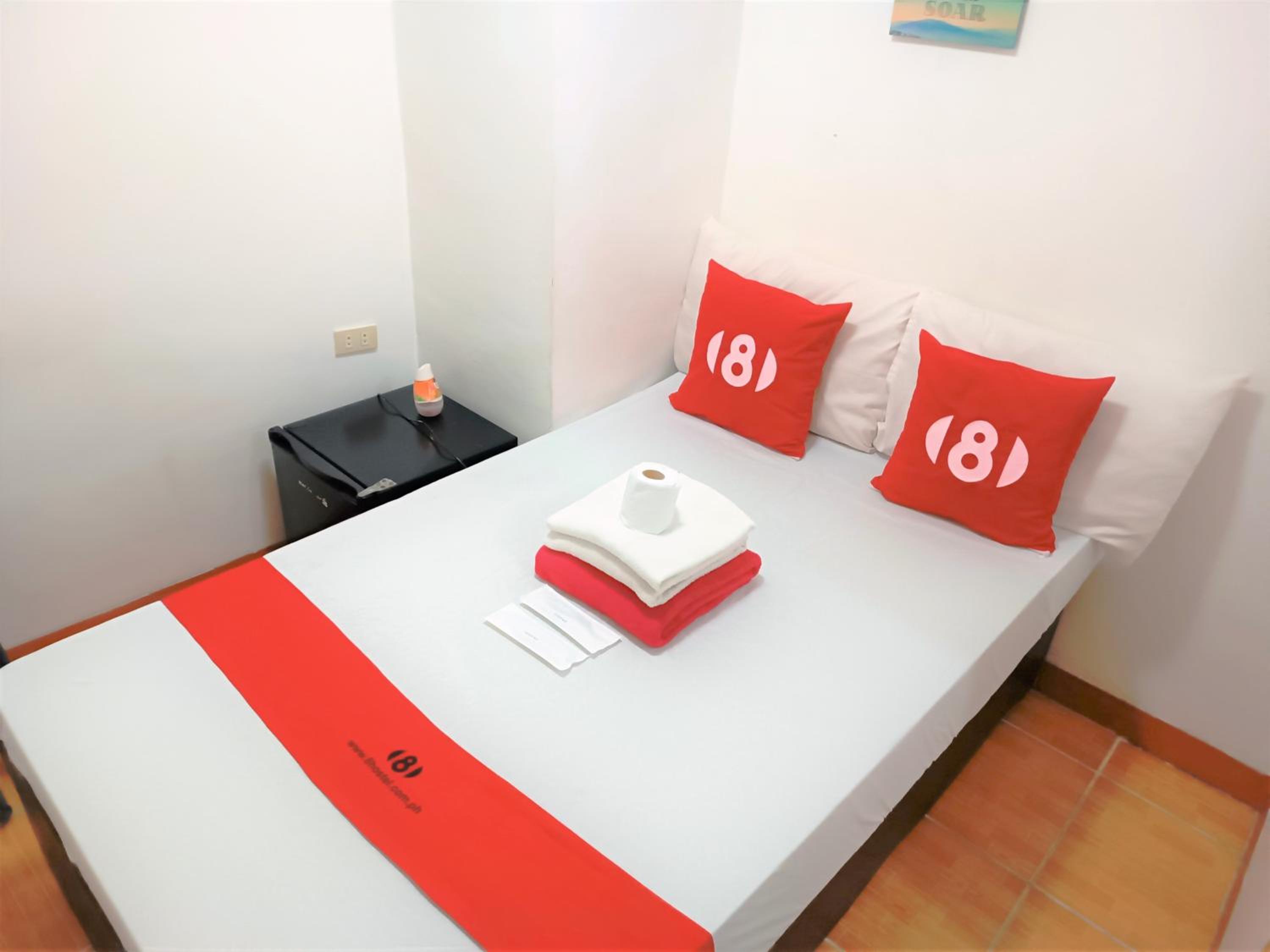 8Hostel