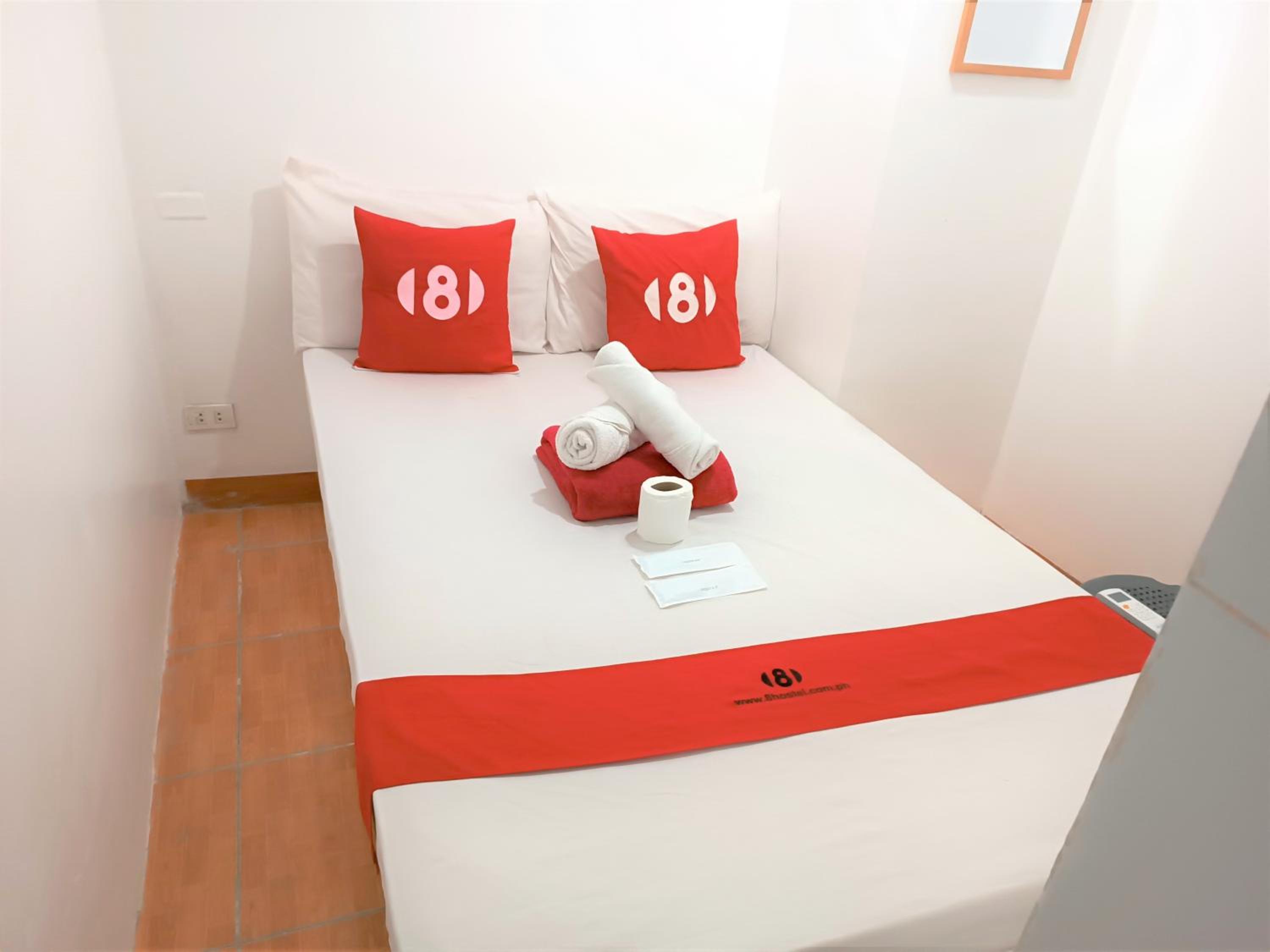8Hostel