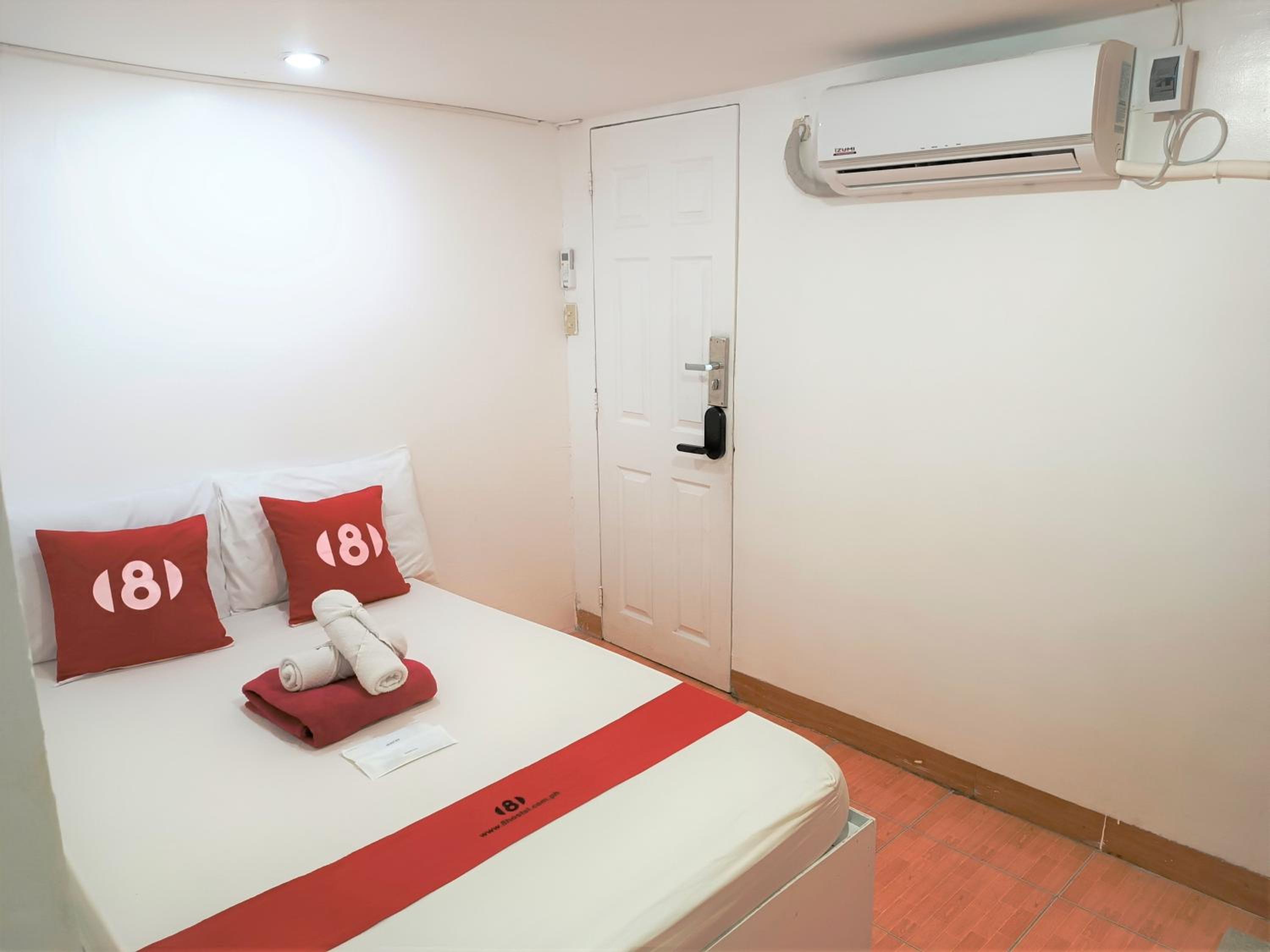 8Hostel