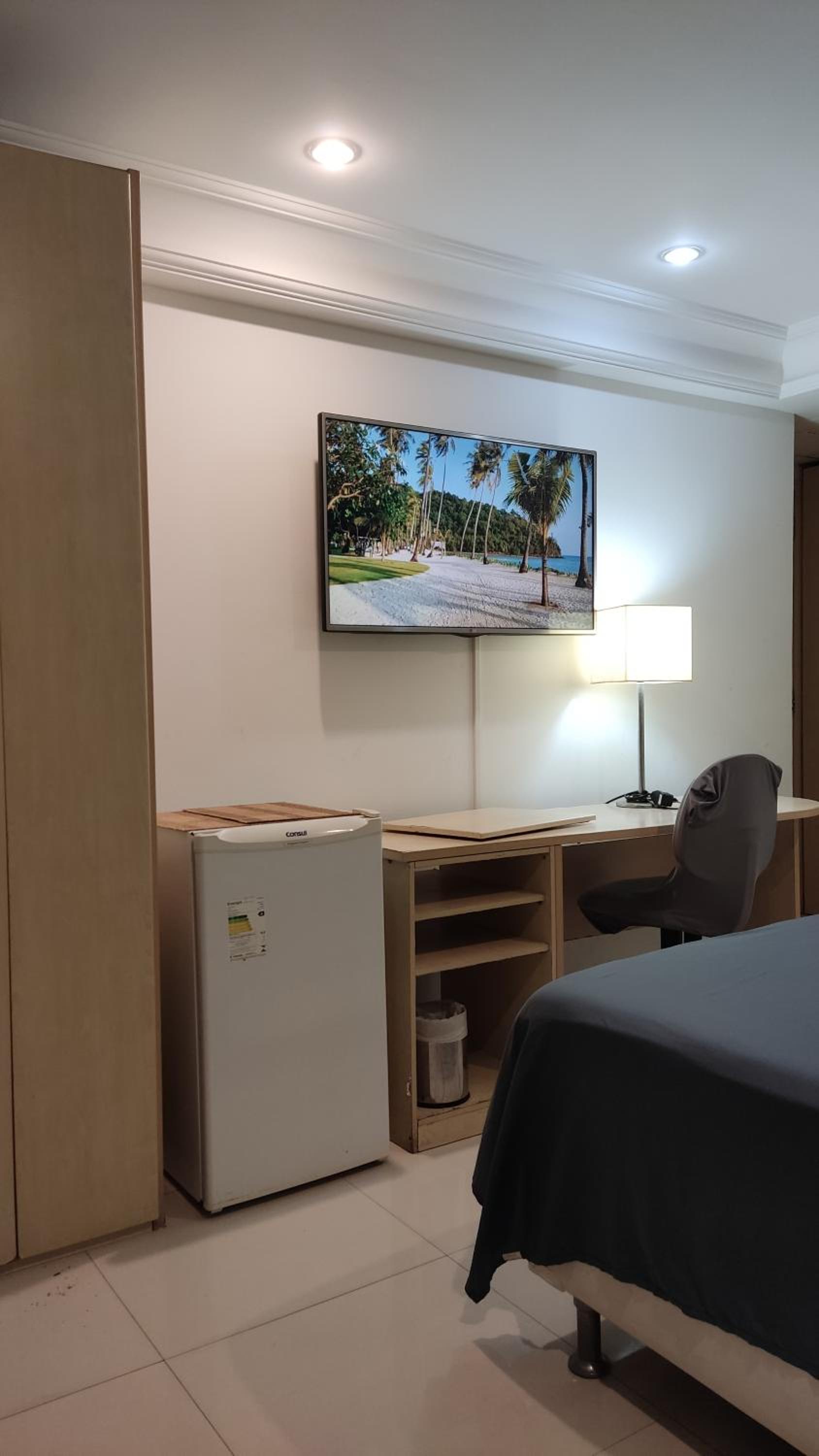 Barra Prime Flats, Ed Mediterrâneo, wi-fi 400Mb, balsa pra praia grátis, ar condicionado novo!