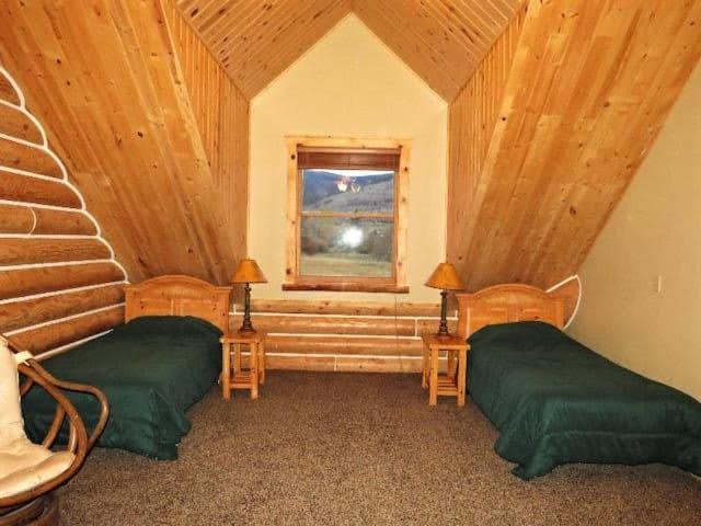 Teton Hostel HideAway