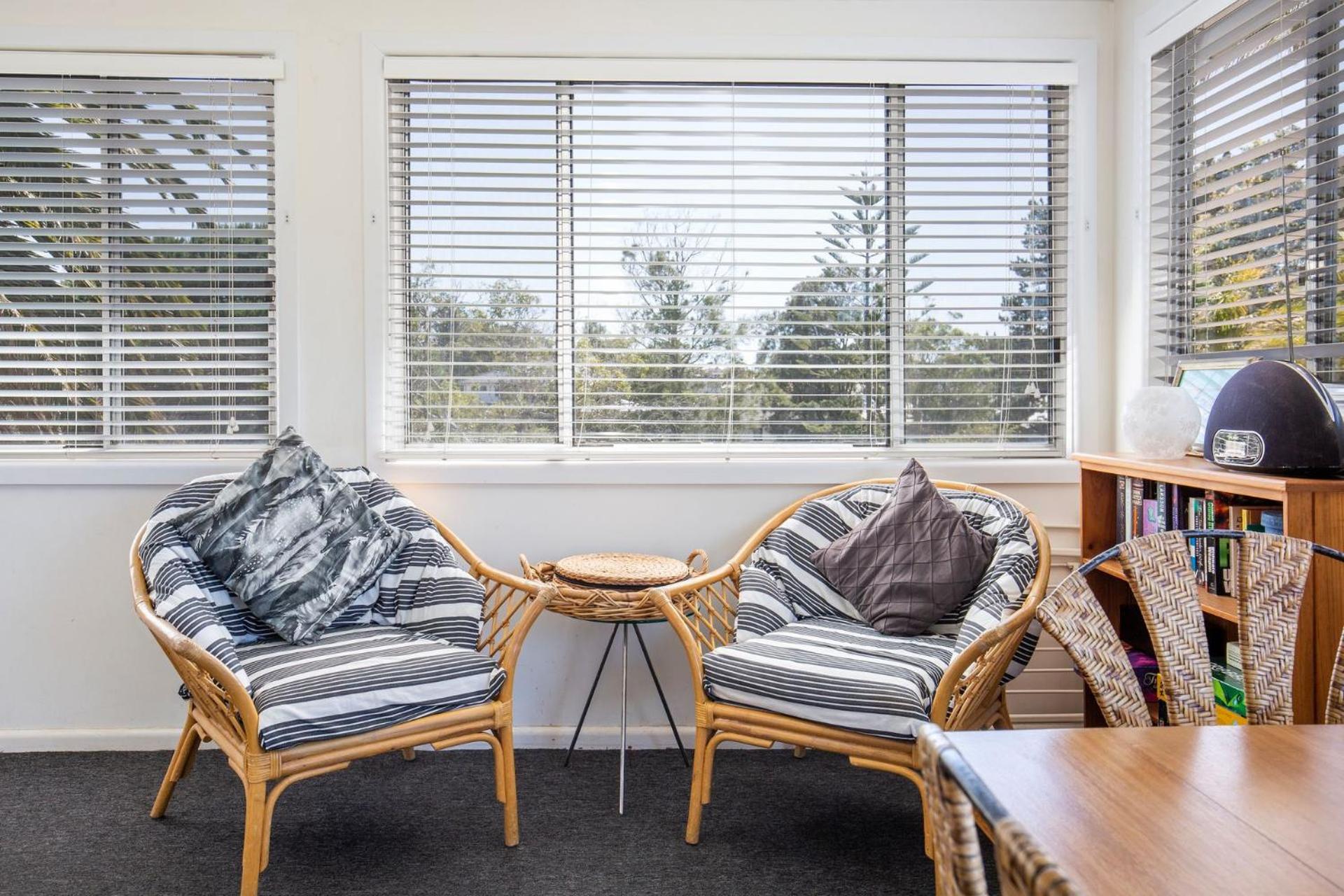 Middle Sea Pet Friendly 5 Mins Walk to Beach