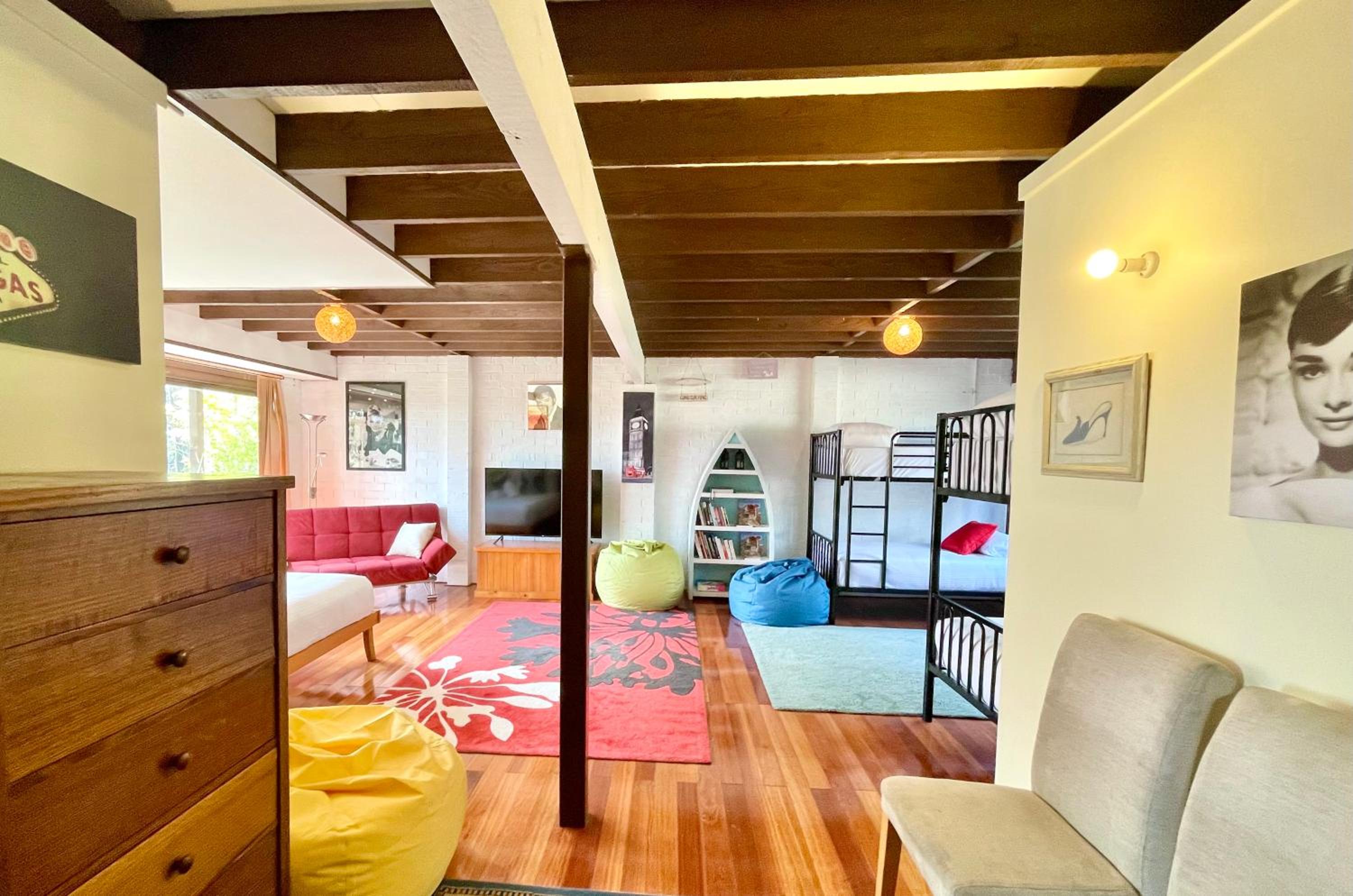 Narrow Neck Retreat