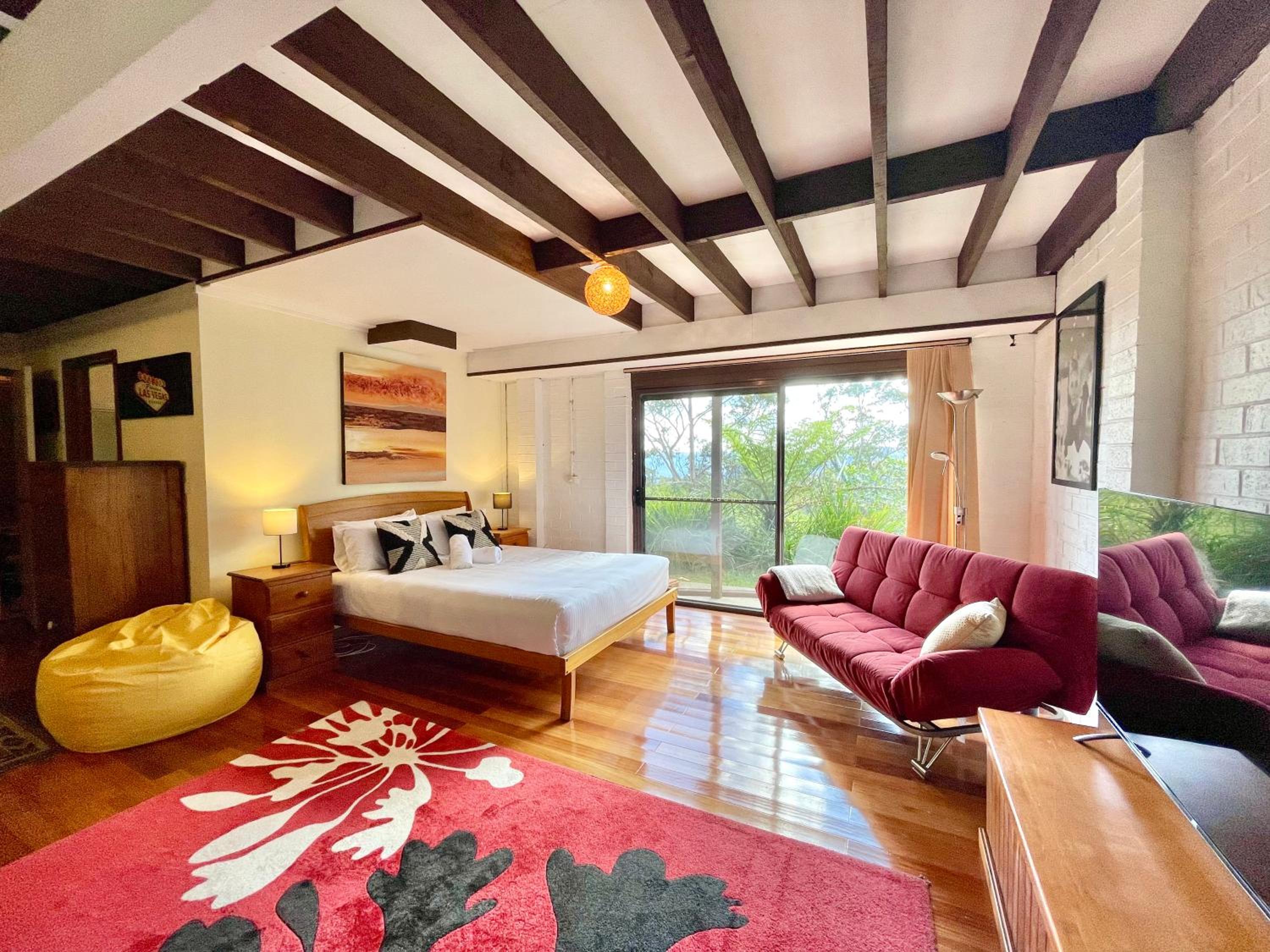 Narrow Neck Retreat