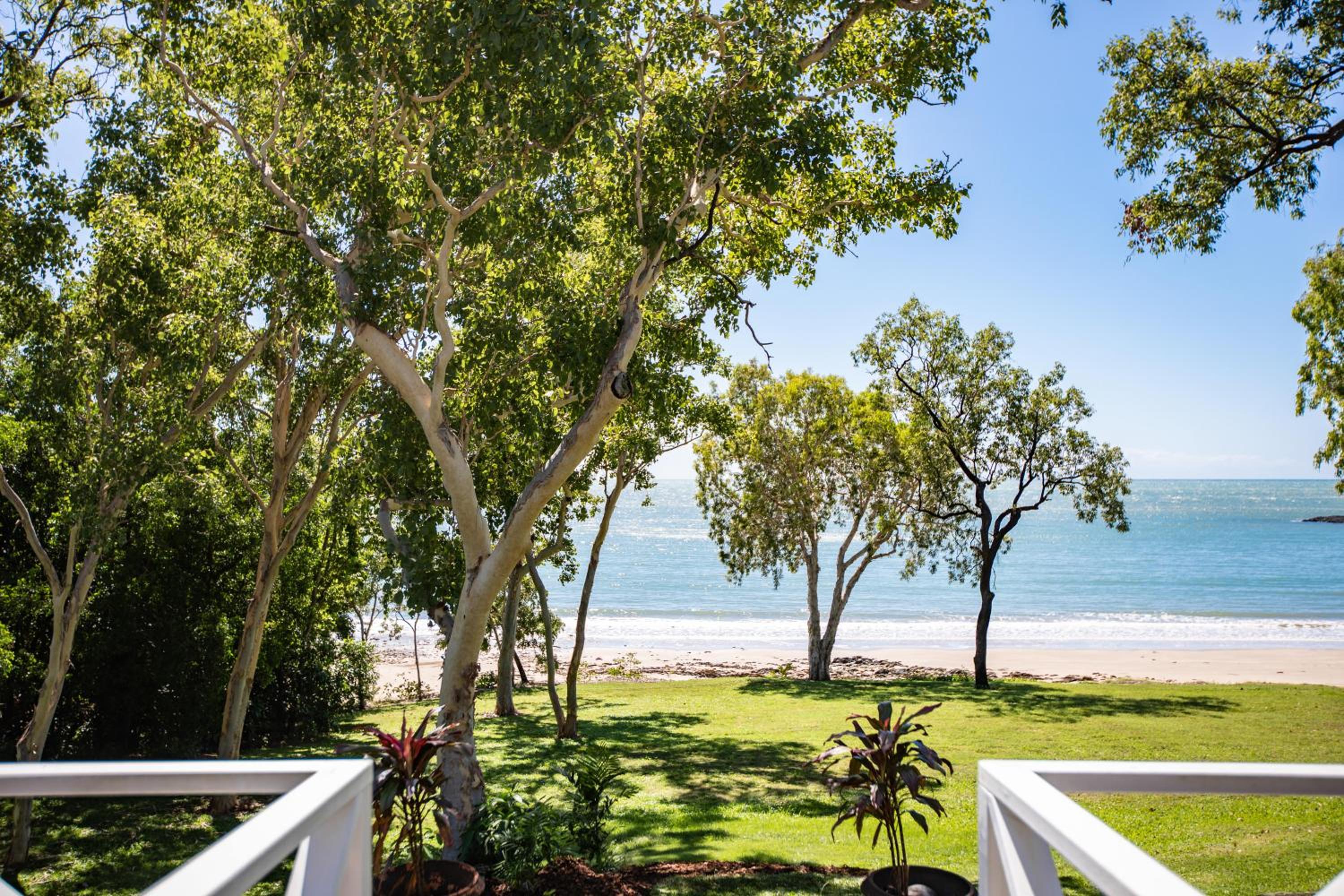Cottonwood Beachfront Estate, Port Douglas